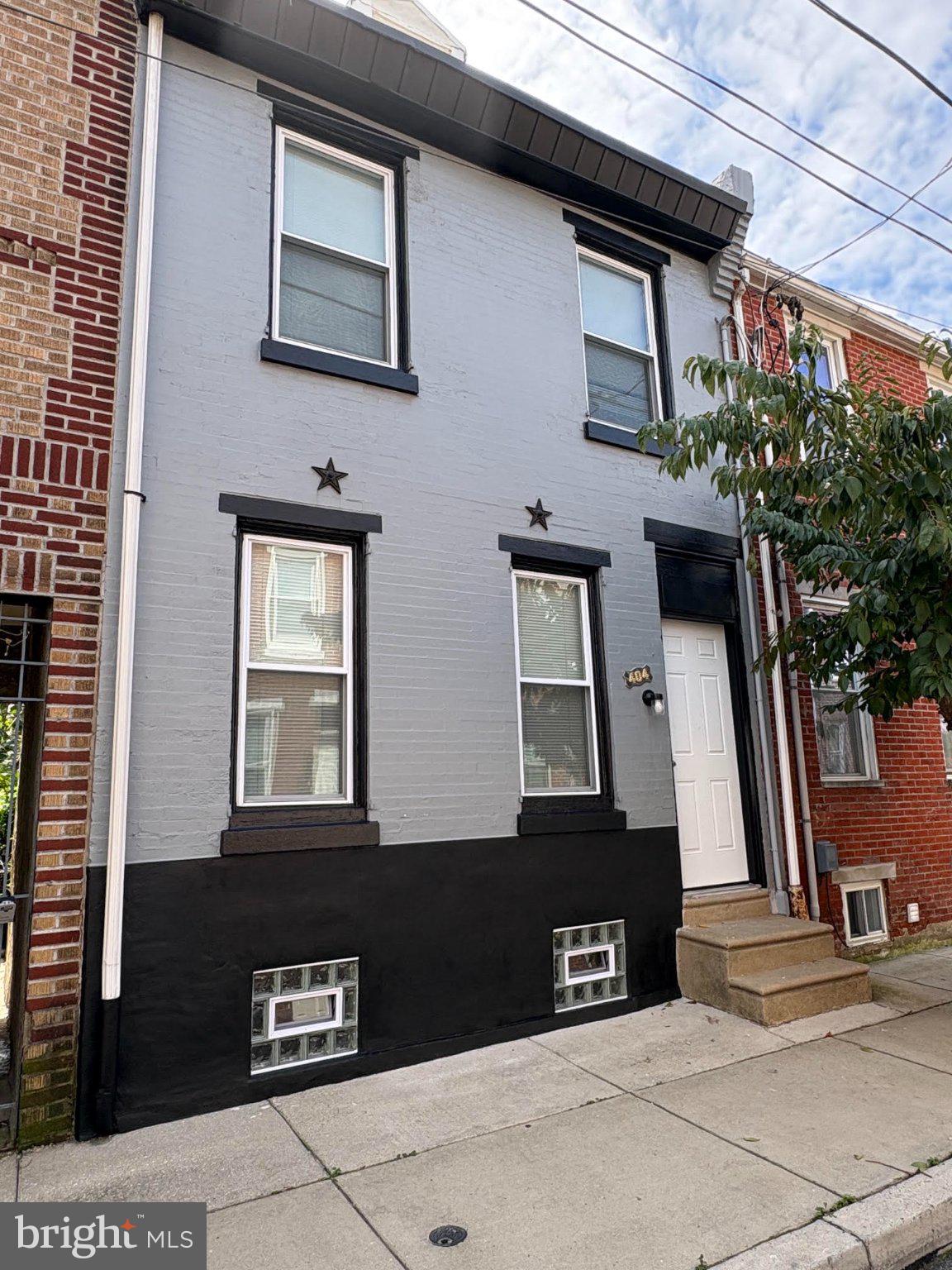404 WATKINS STREET