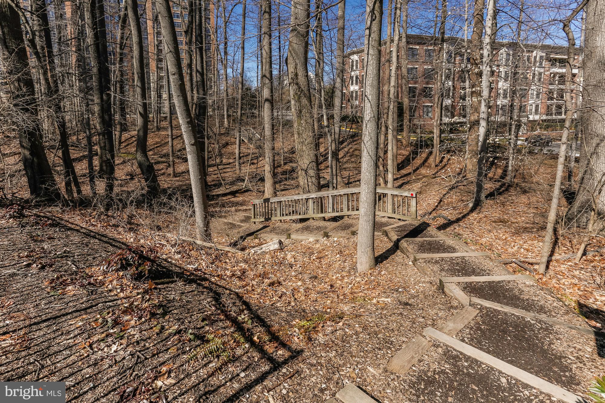 PARKSIDE CONDOMINIUMS - Residential Lease