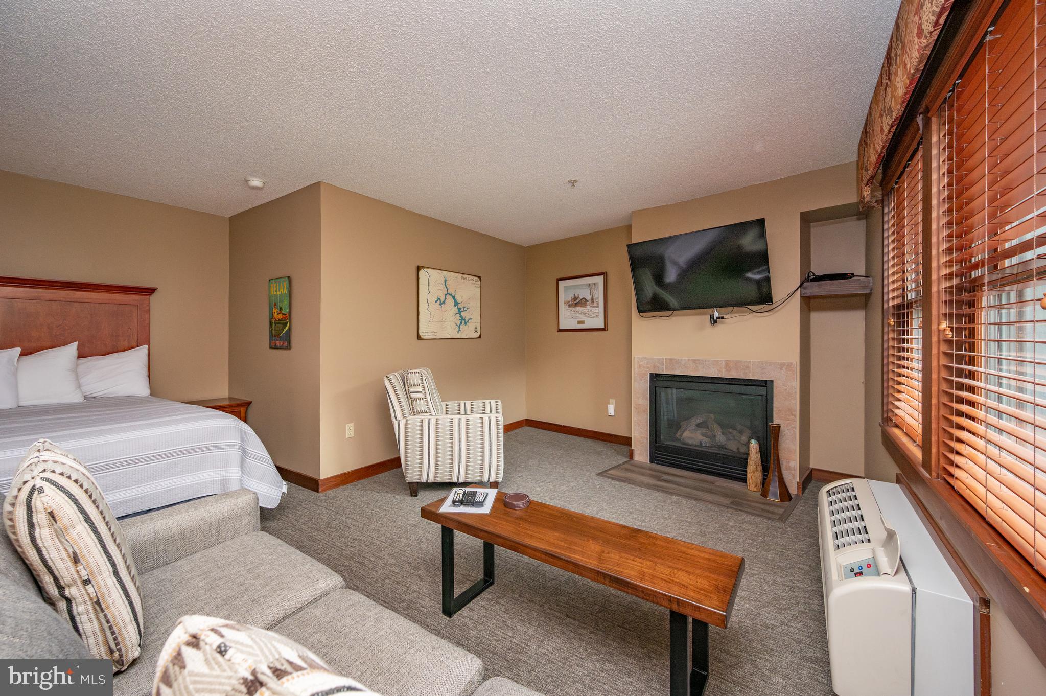 SILVER TREE SUITES - Residential