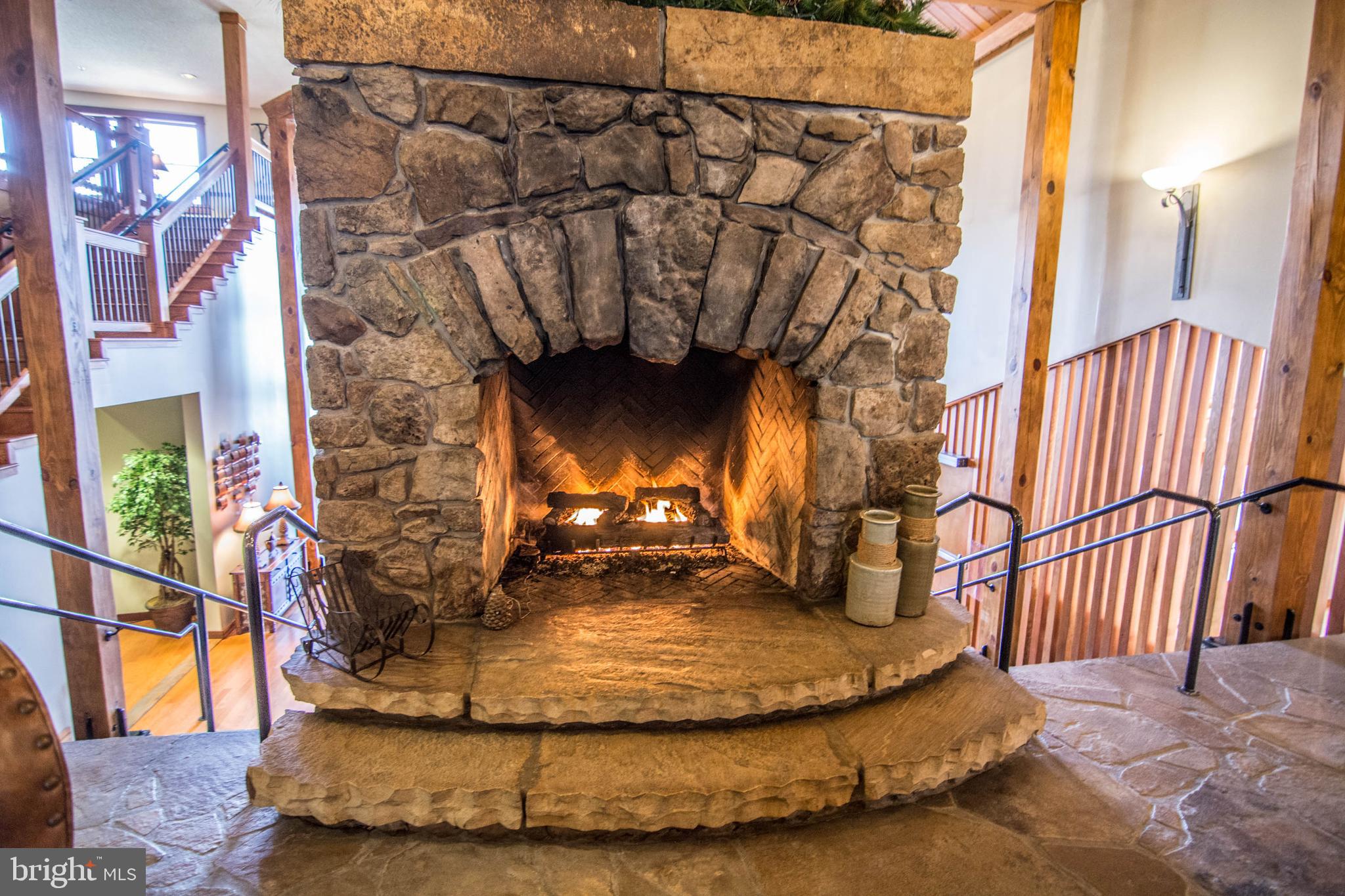 SILVER TREE SUITES - Residential