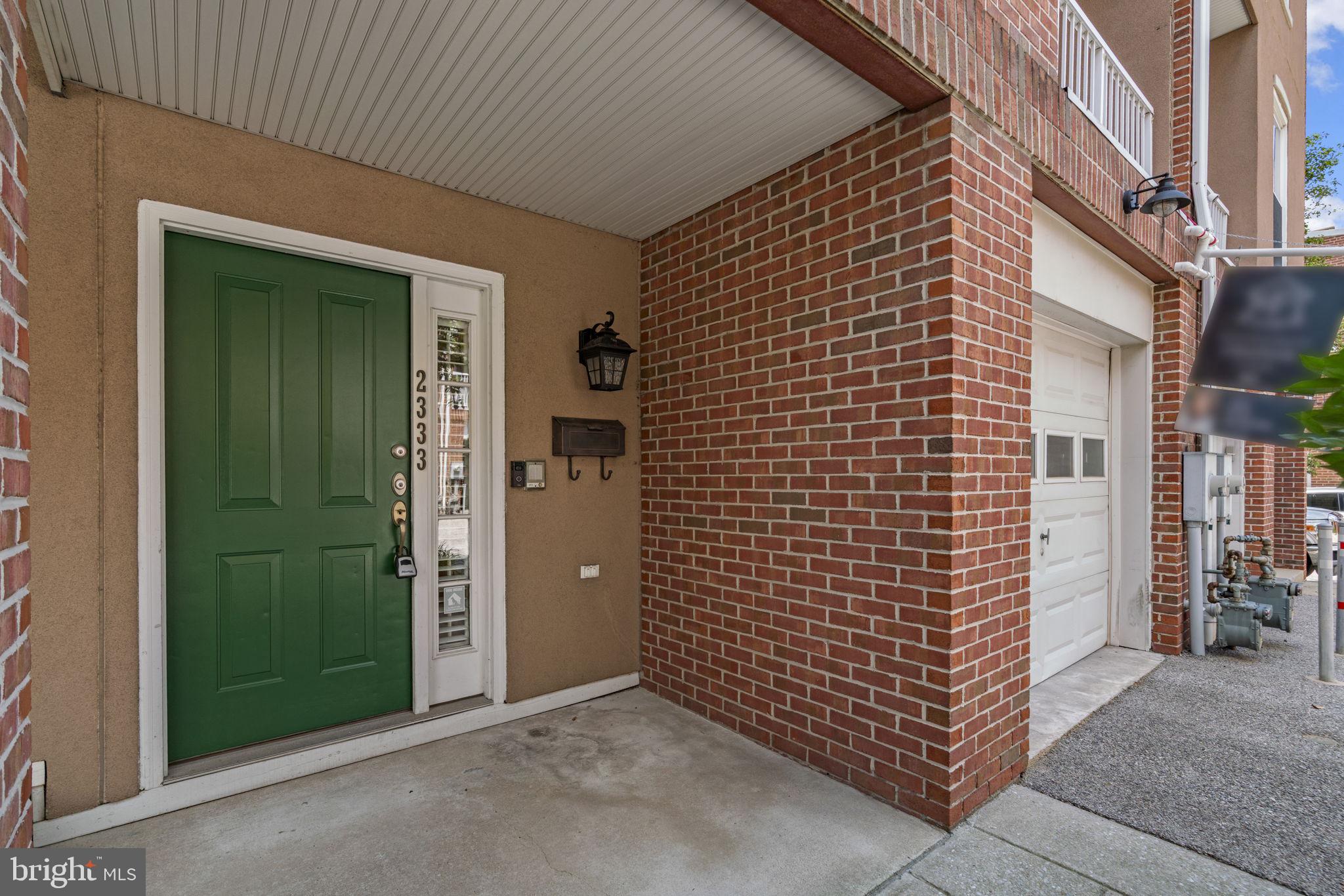 2333 CAMBRIDGE WALK