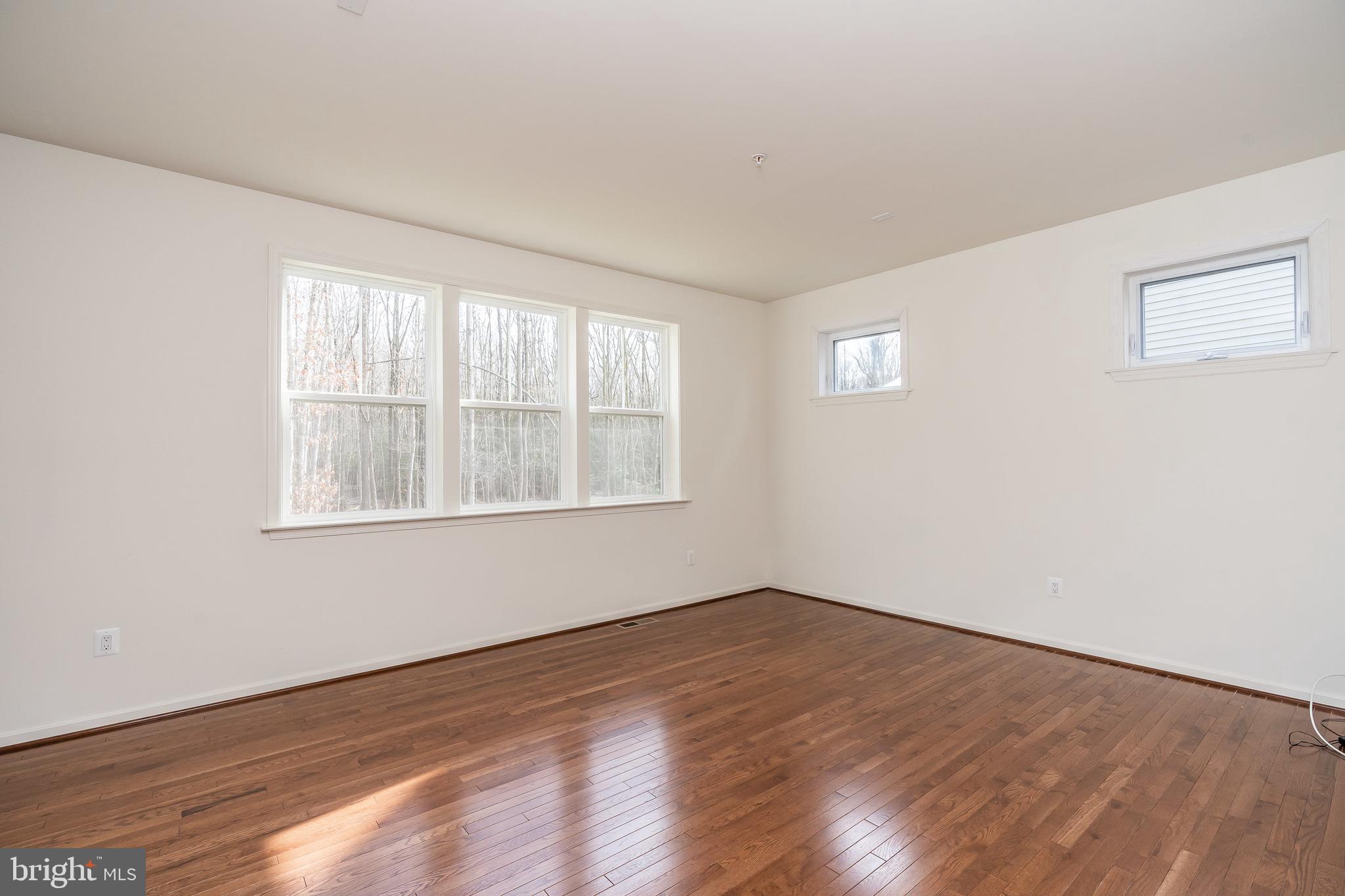 TANYARD COVE NORTH - Residential Lease