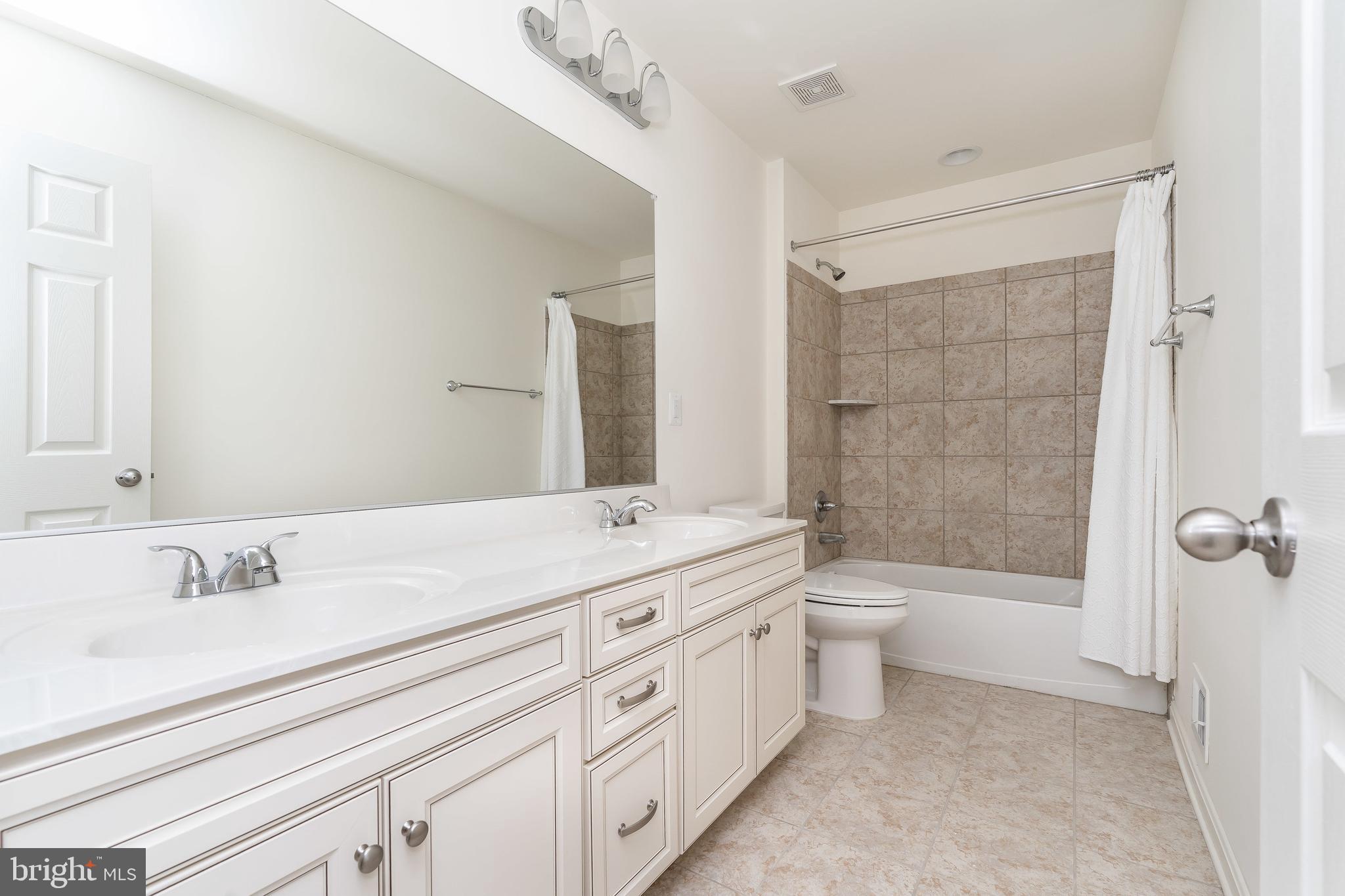 TANYARD COVE NORTH - Residential Lease