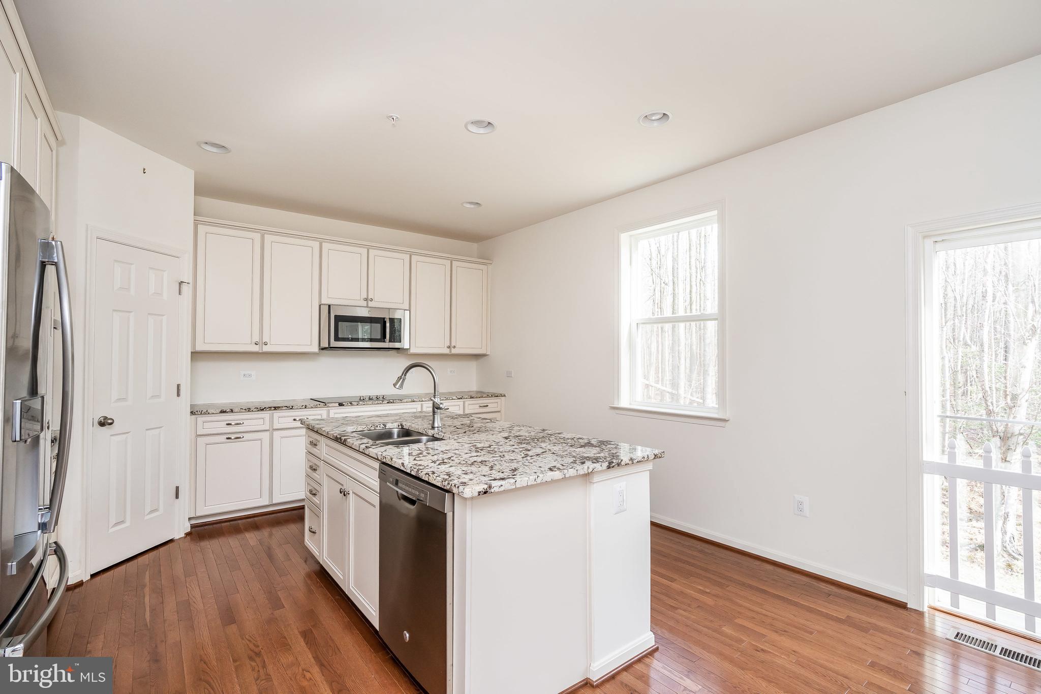 TANYARD COVE NORTH - Residential Lease