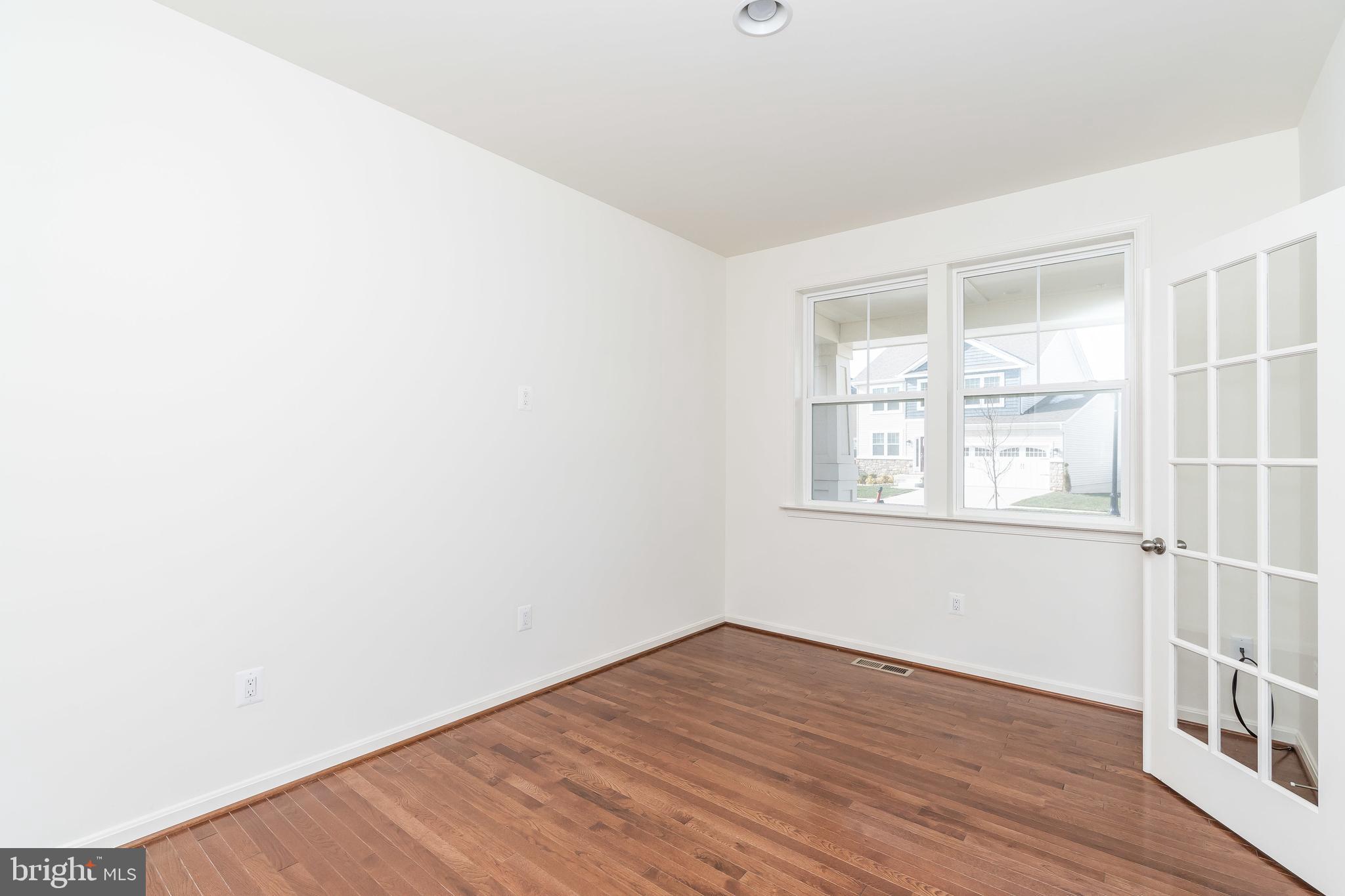 TANYARD COVE NORTH - Residential Lease