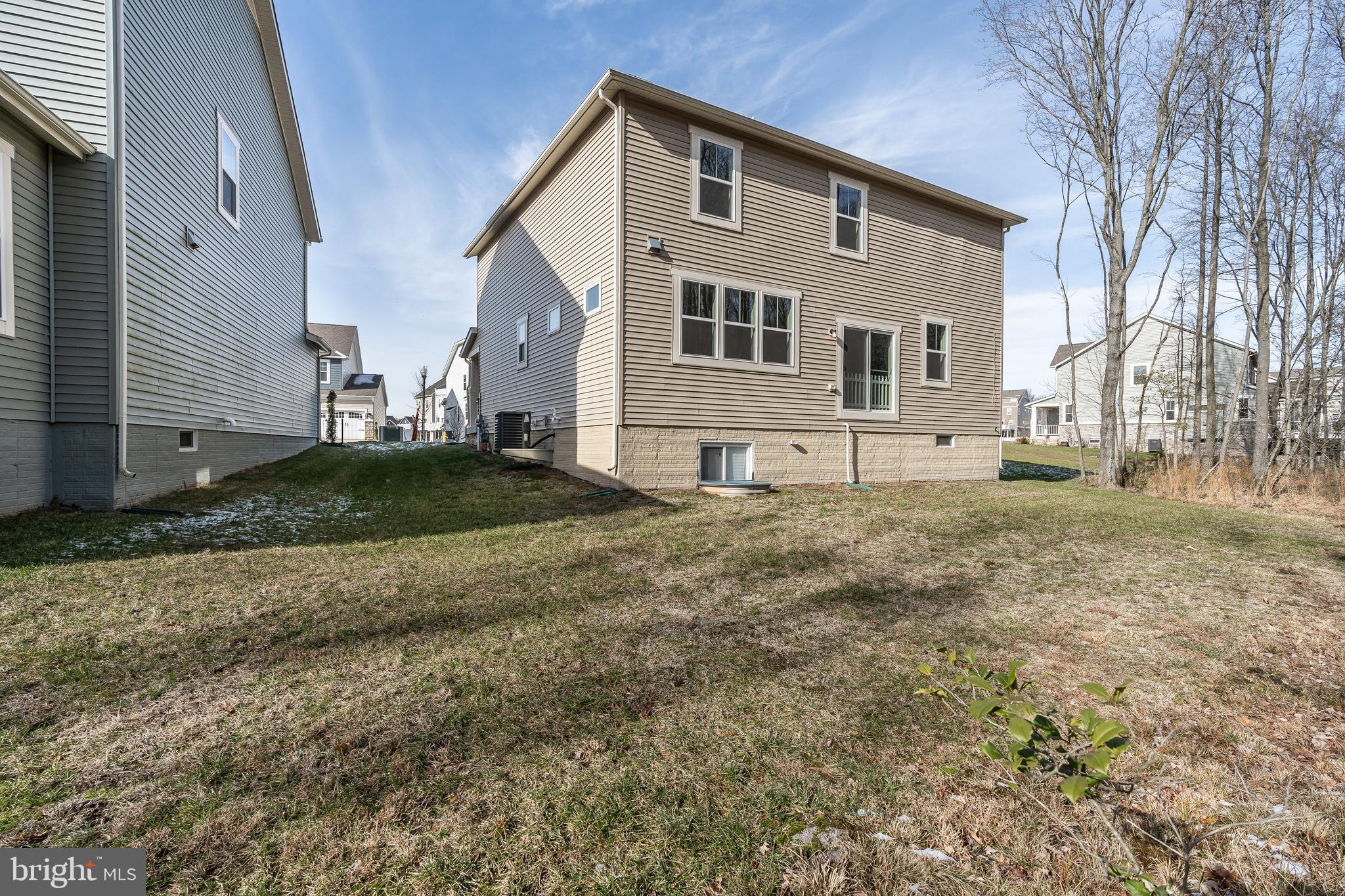 TANYARD COVE NORTH - Residential Lease