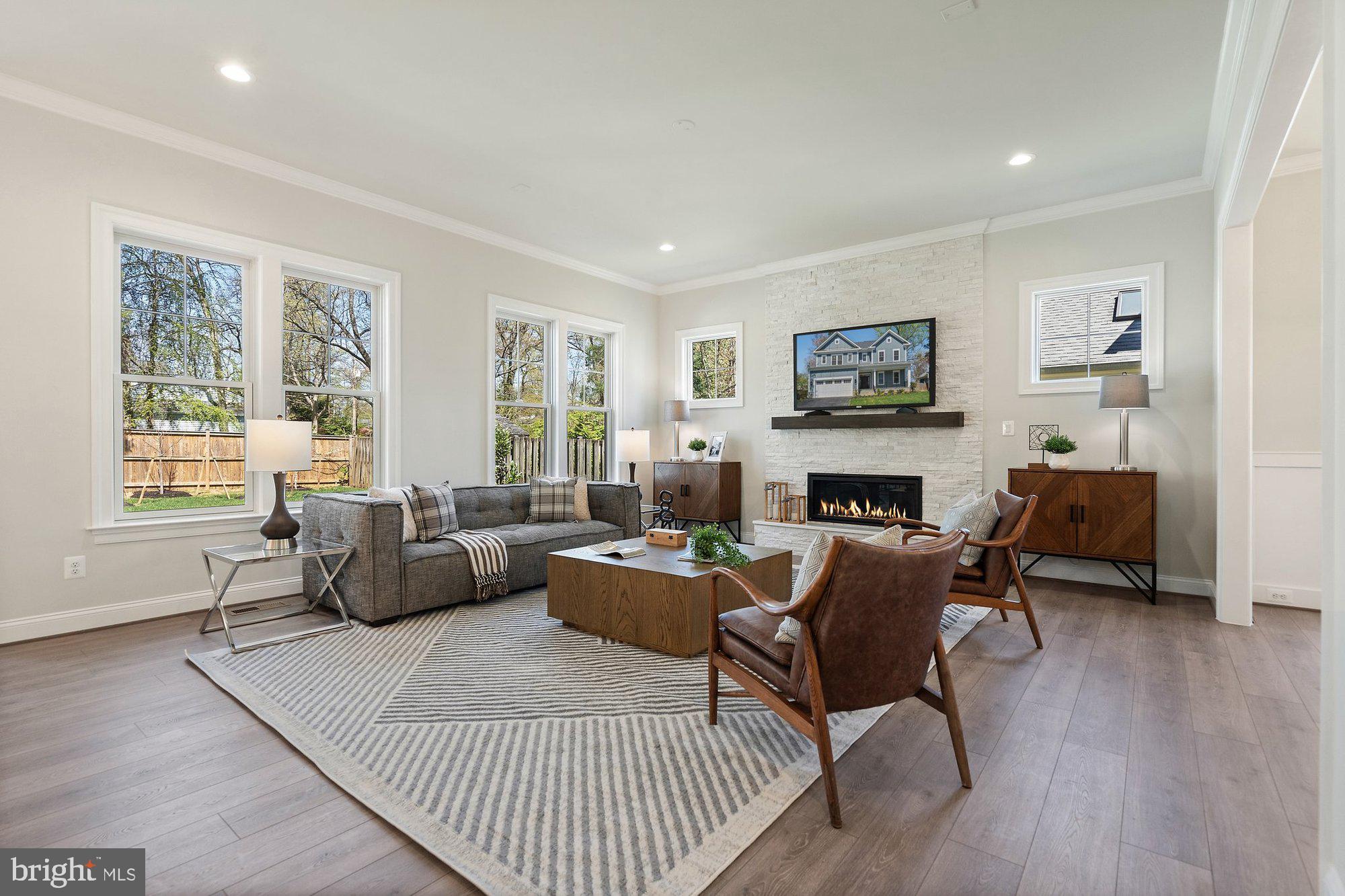 VIENNA WOODS - Residential