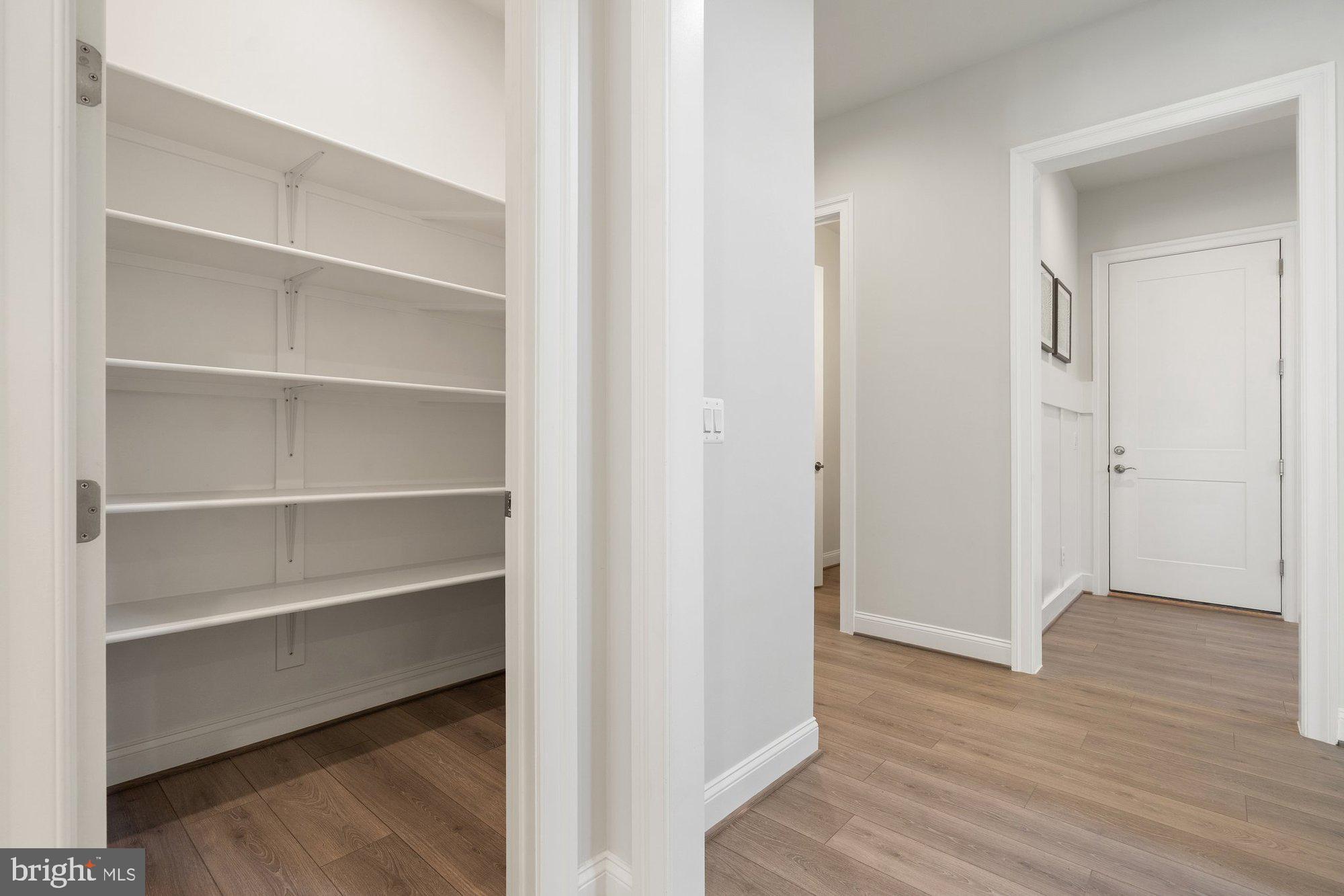 VIENNA WOODS - Residential