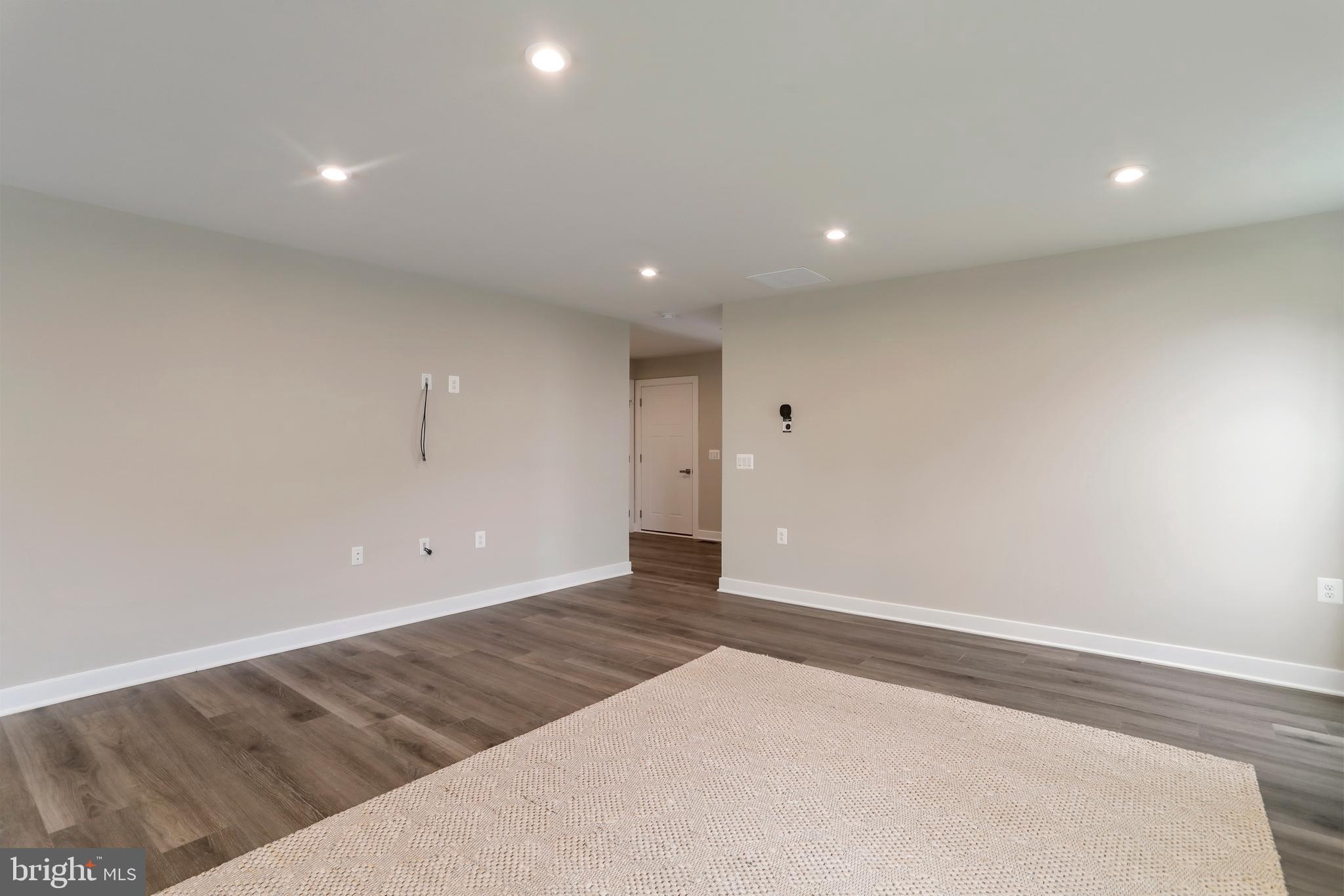 SOUTH BROOK - Residential