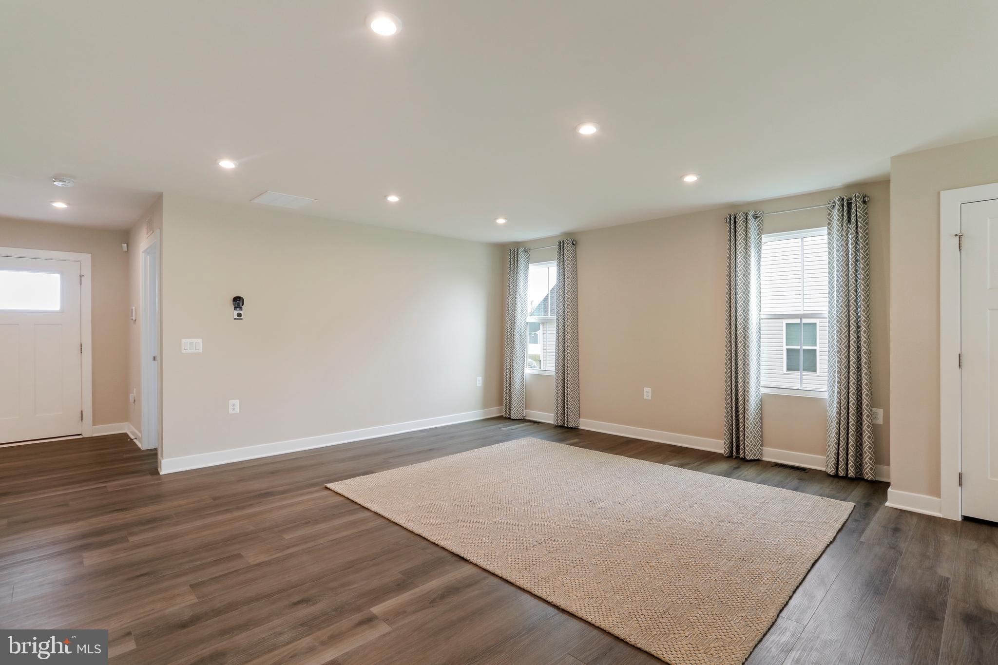 SOUTH BROOK - Residential