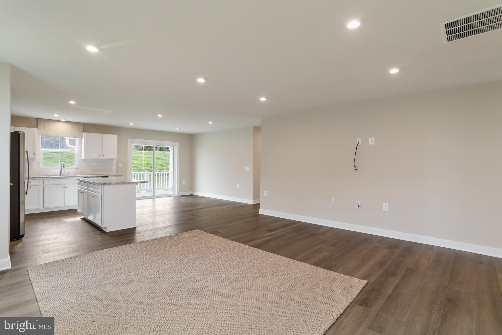 SOUTH BROOK - Residential