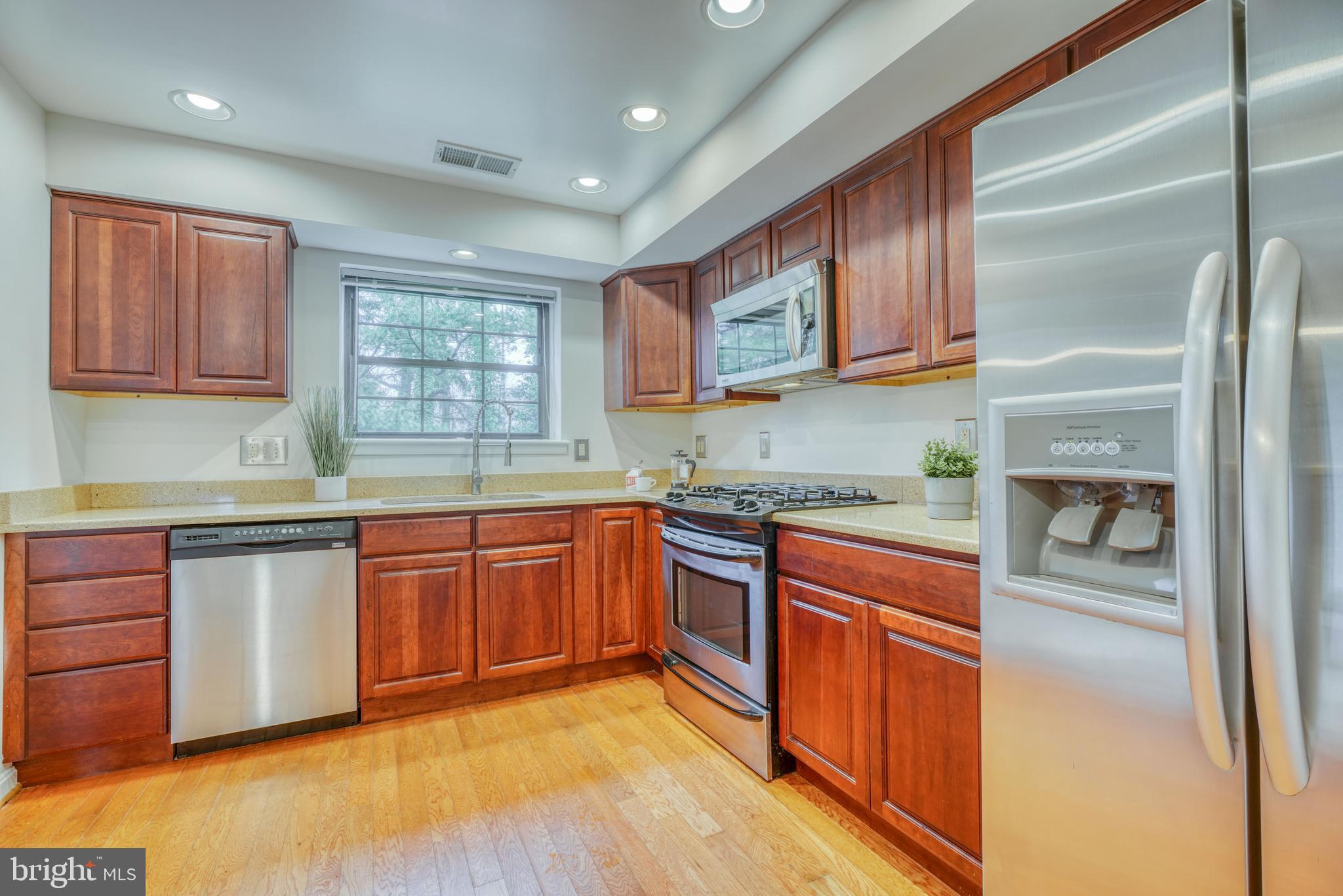 DULANEY VALLEY GARDENS - Residential