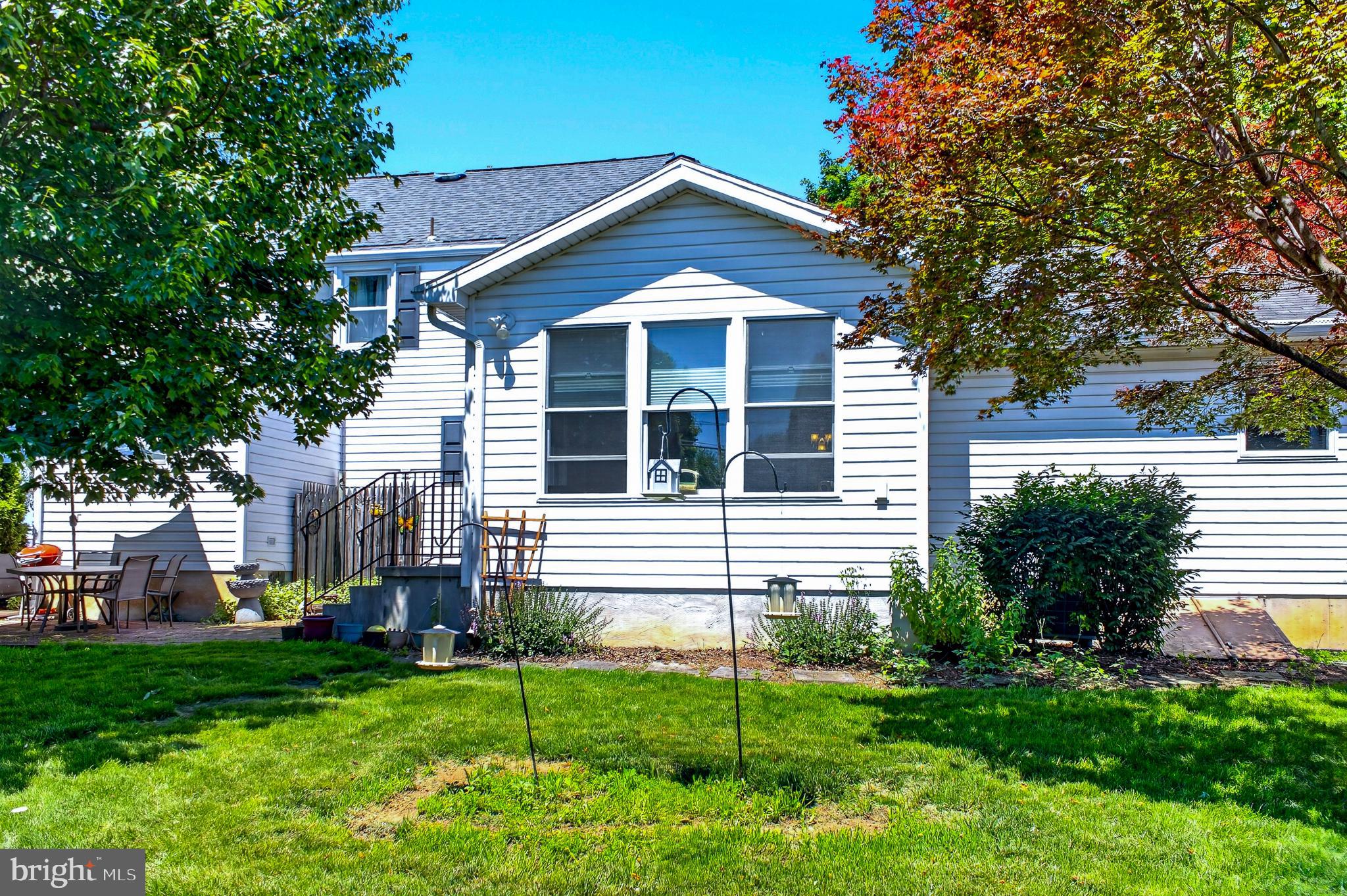716 W MAPLE STREET