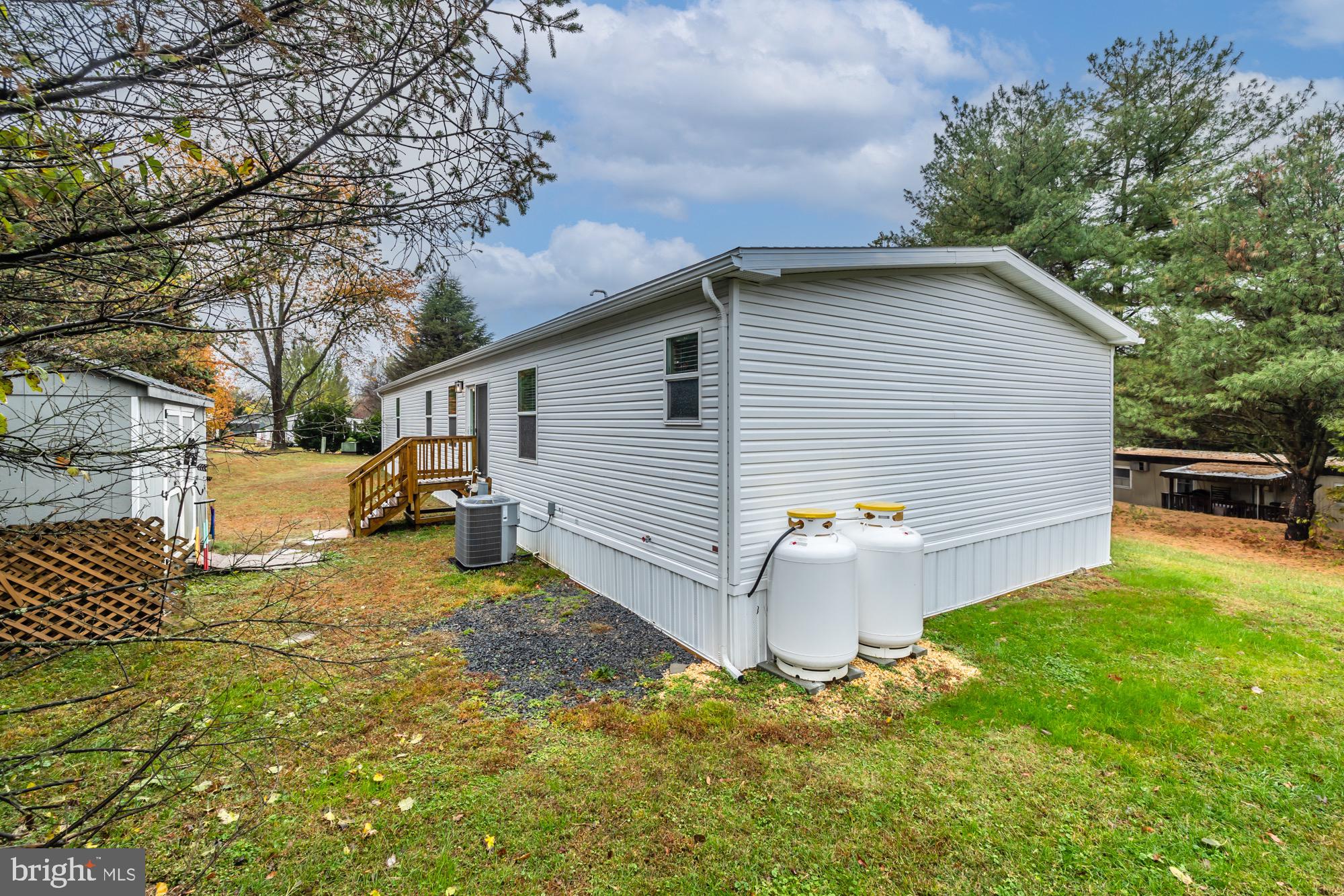 APPLEVILLE WEST - Residential