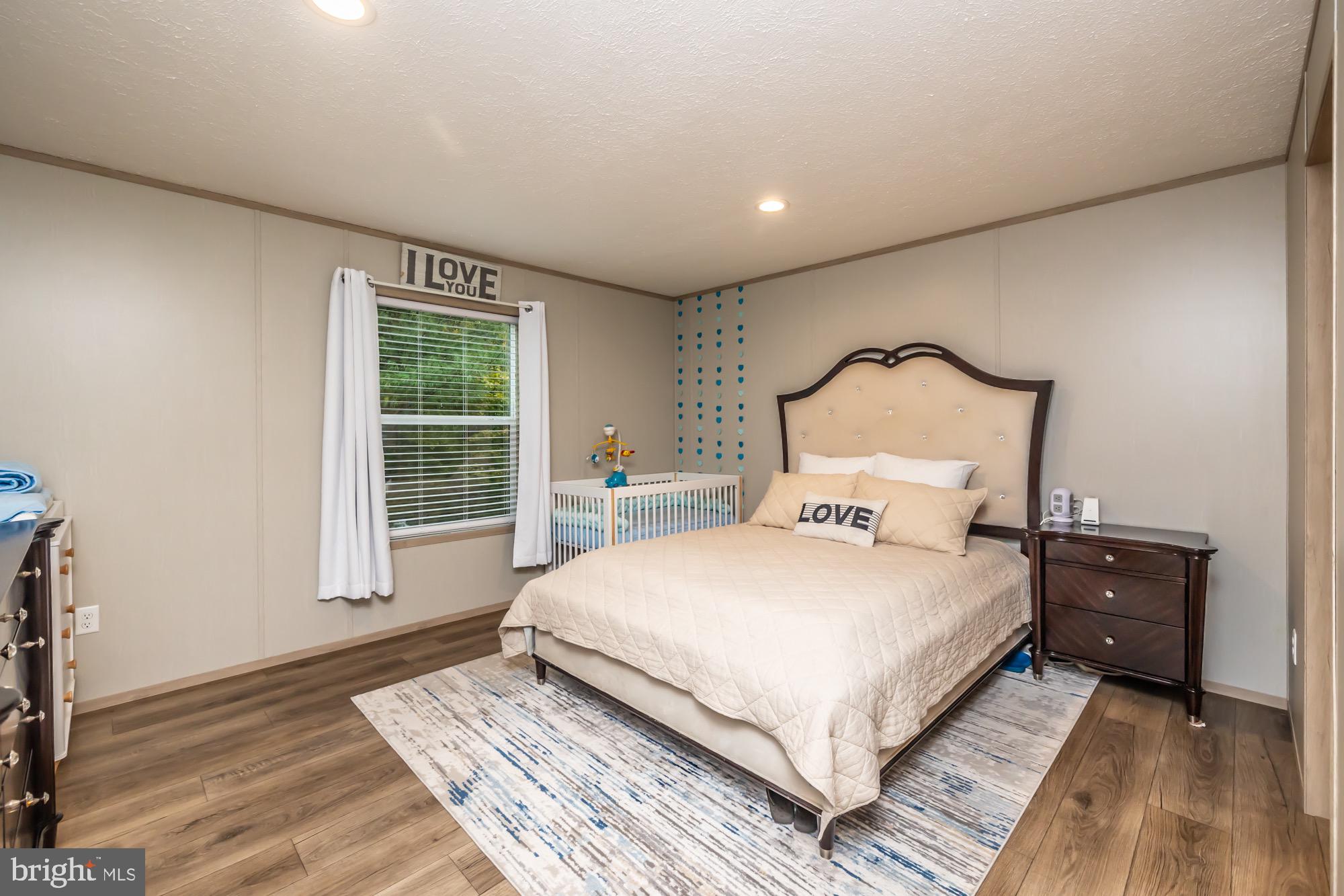 APPLEVILLE WEST - Residential