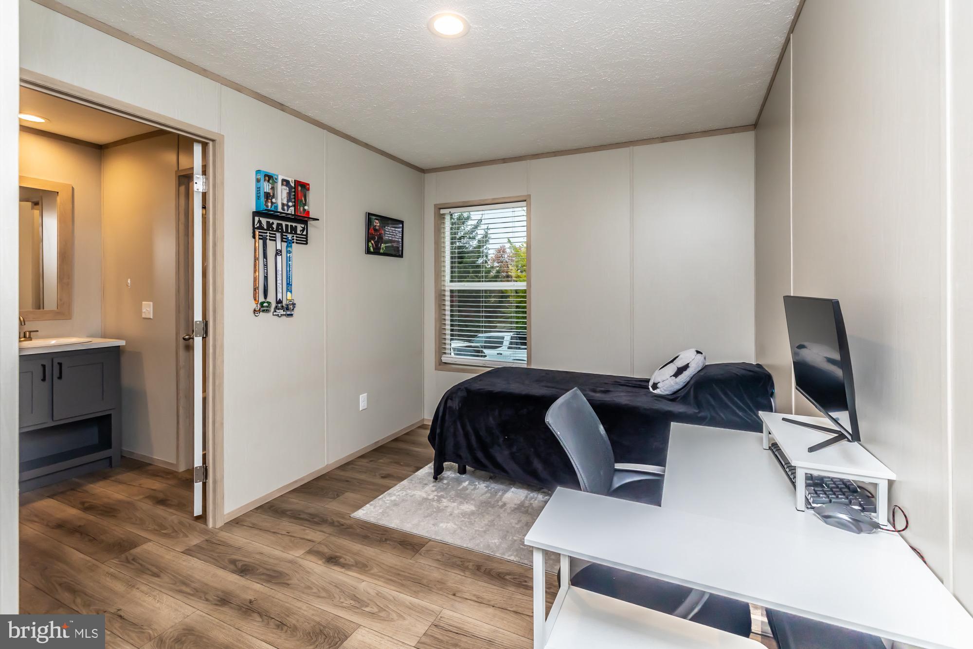 APPLEVILLE WEST - Residential