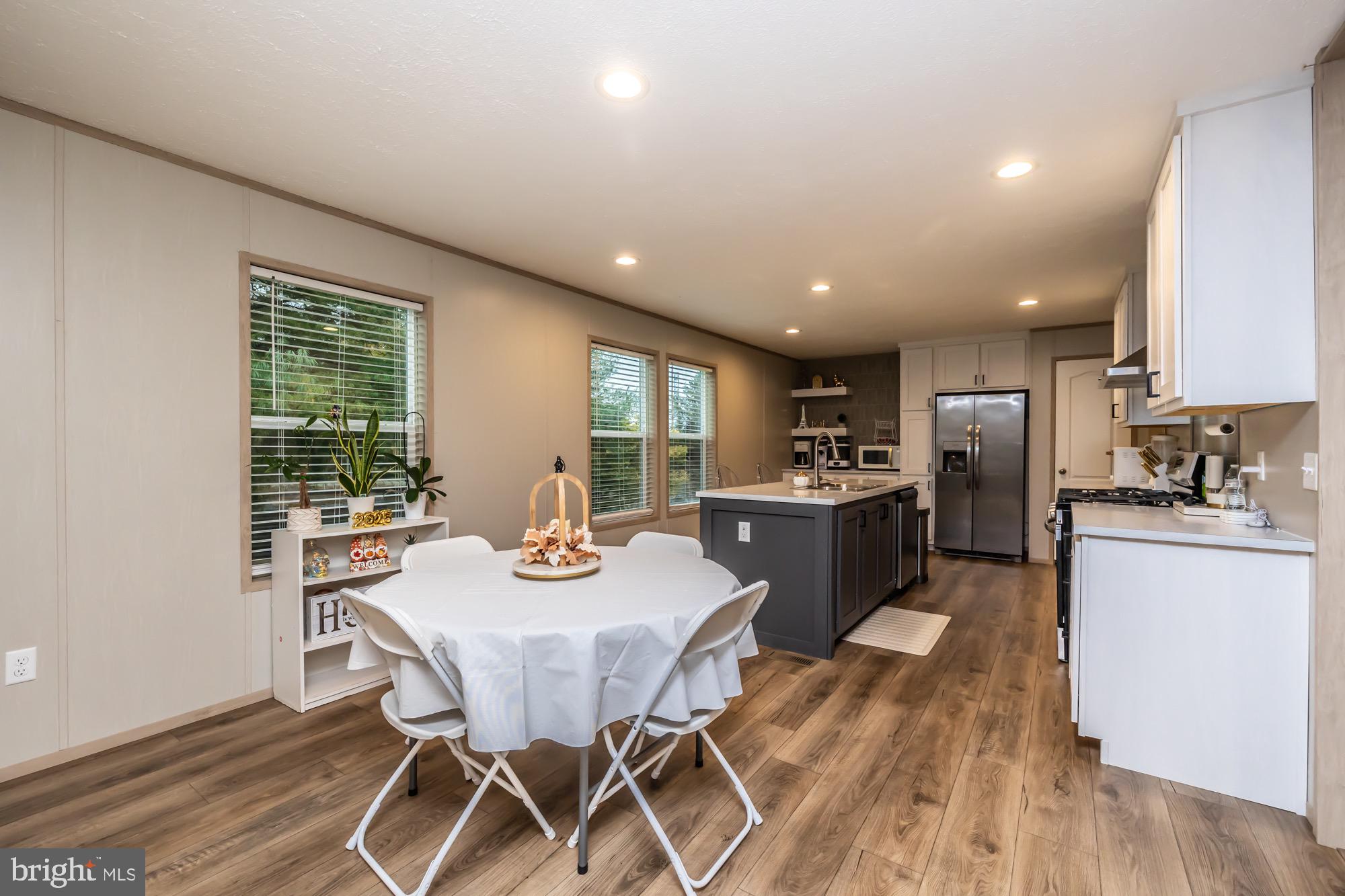 APPLEVILLE WEST - Residential