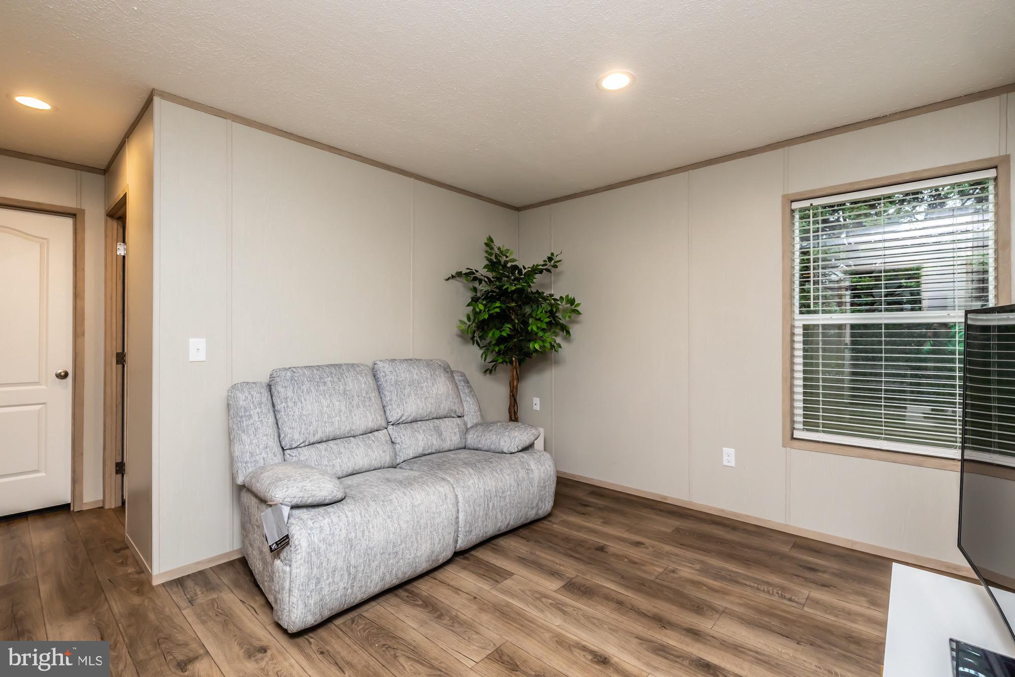 APPLEVILLE WEST - Residential