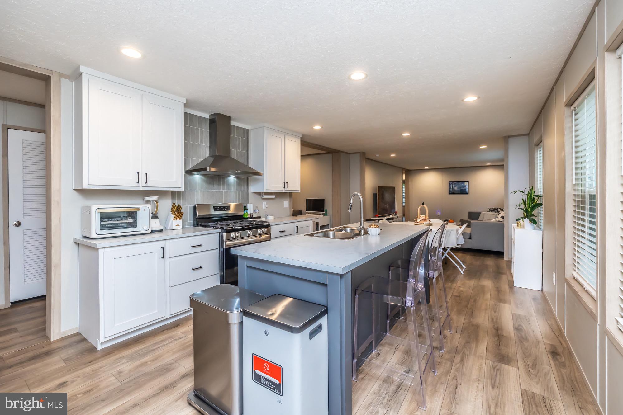 APPLEVILLE WEST - Residential