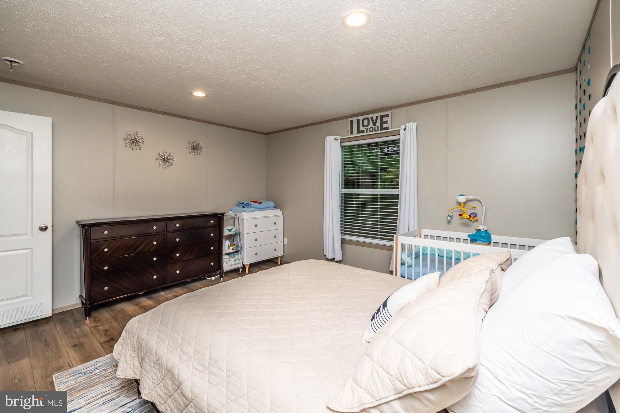 APPLEVILLE WEST - Residential