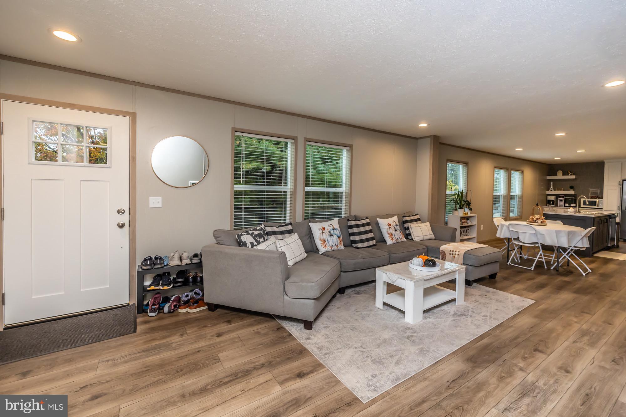 APPLEVILLE WEST - Residential