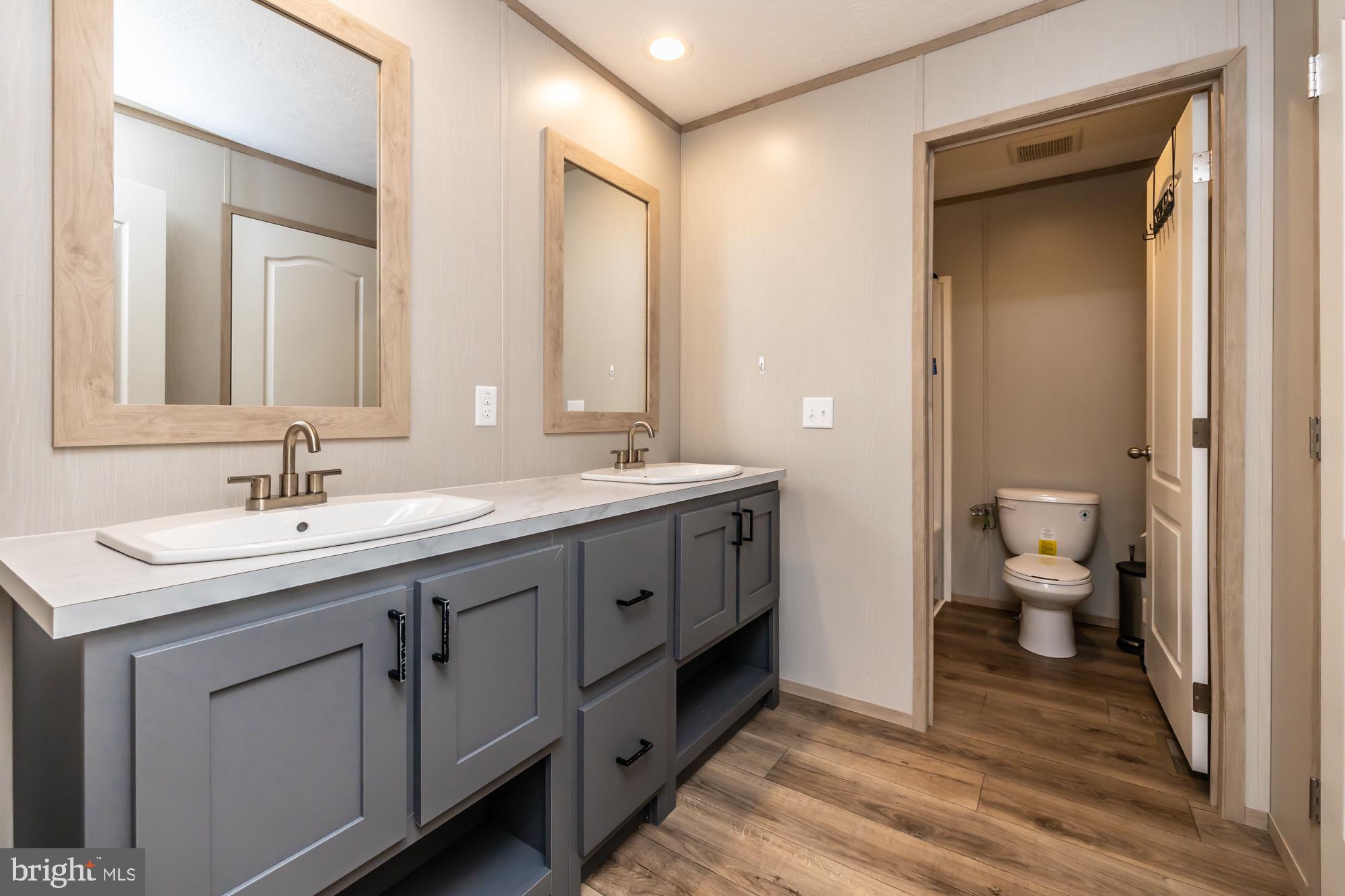 APPLEVILLE WEST - Residential