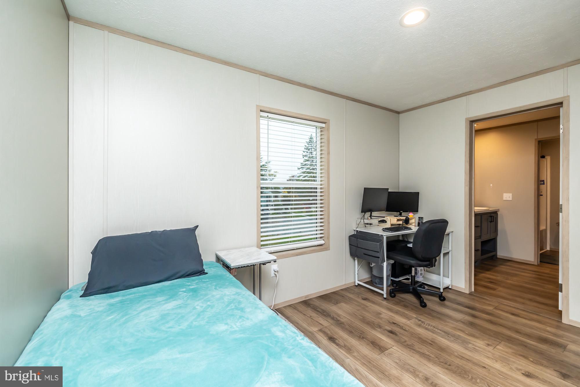 APPLEVILLE WEST - Residential