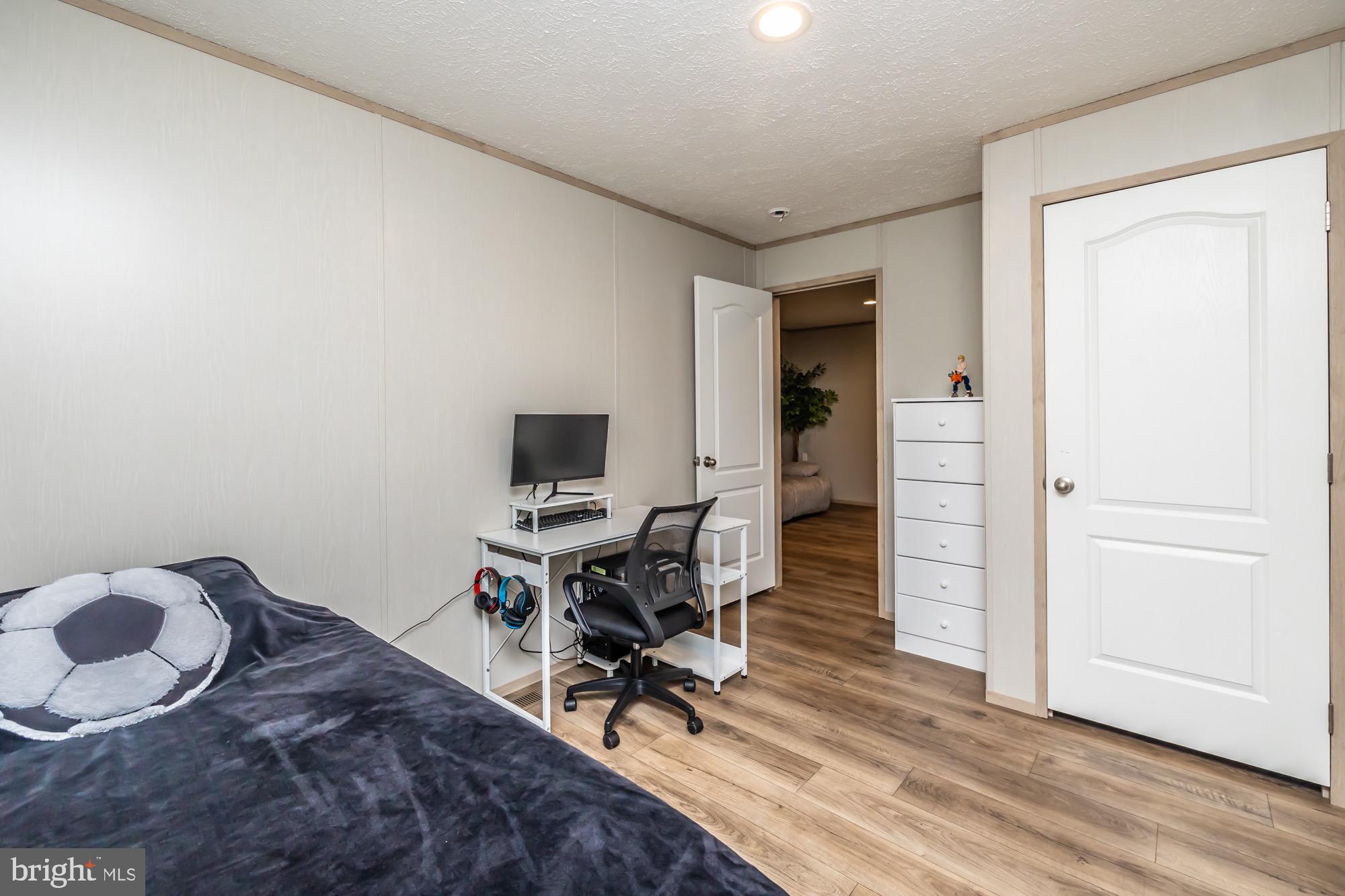 APPLEVILLE WEST - Residential