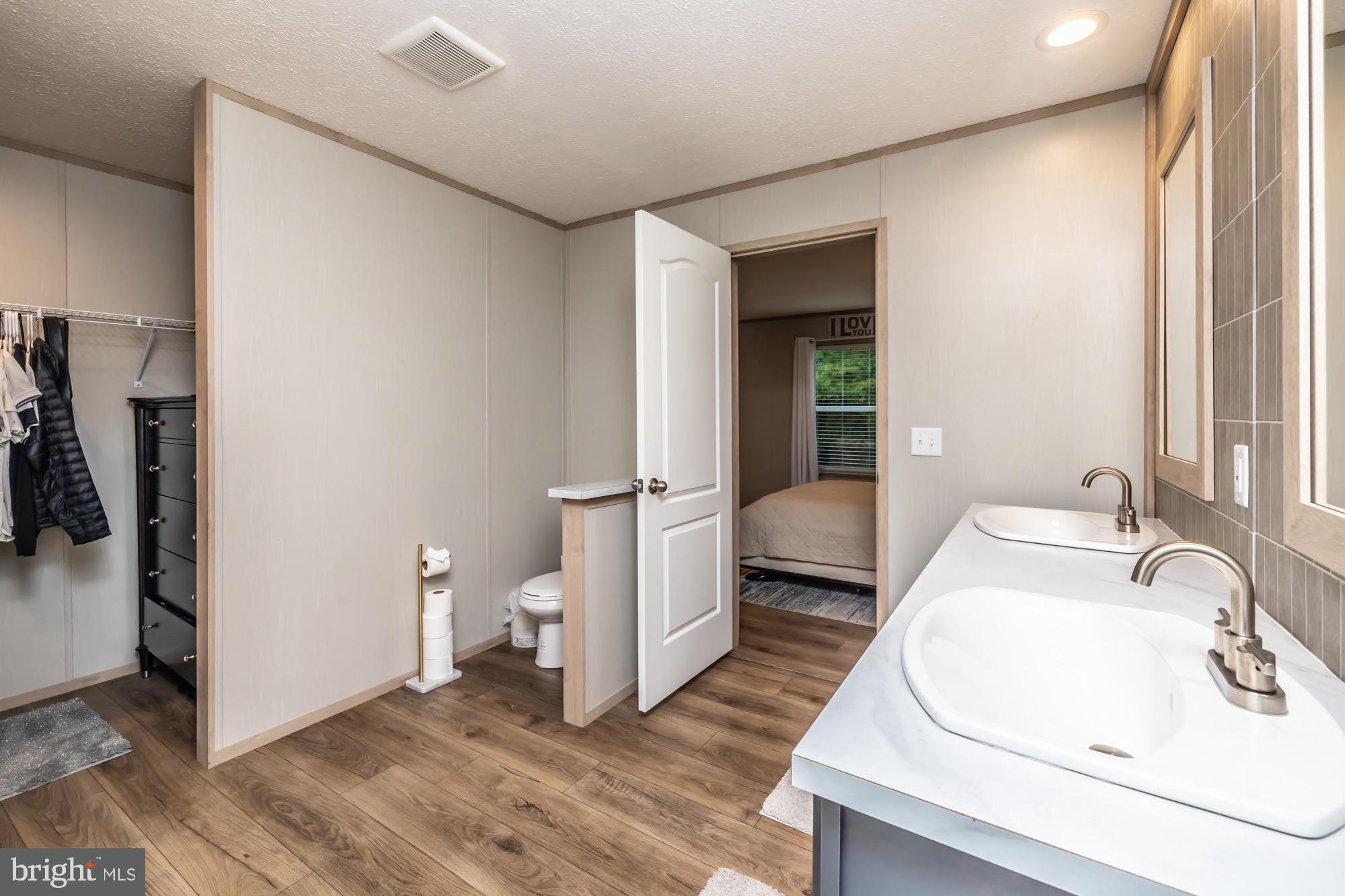 APPLEVILLE WEST - Residential