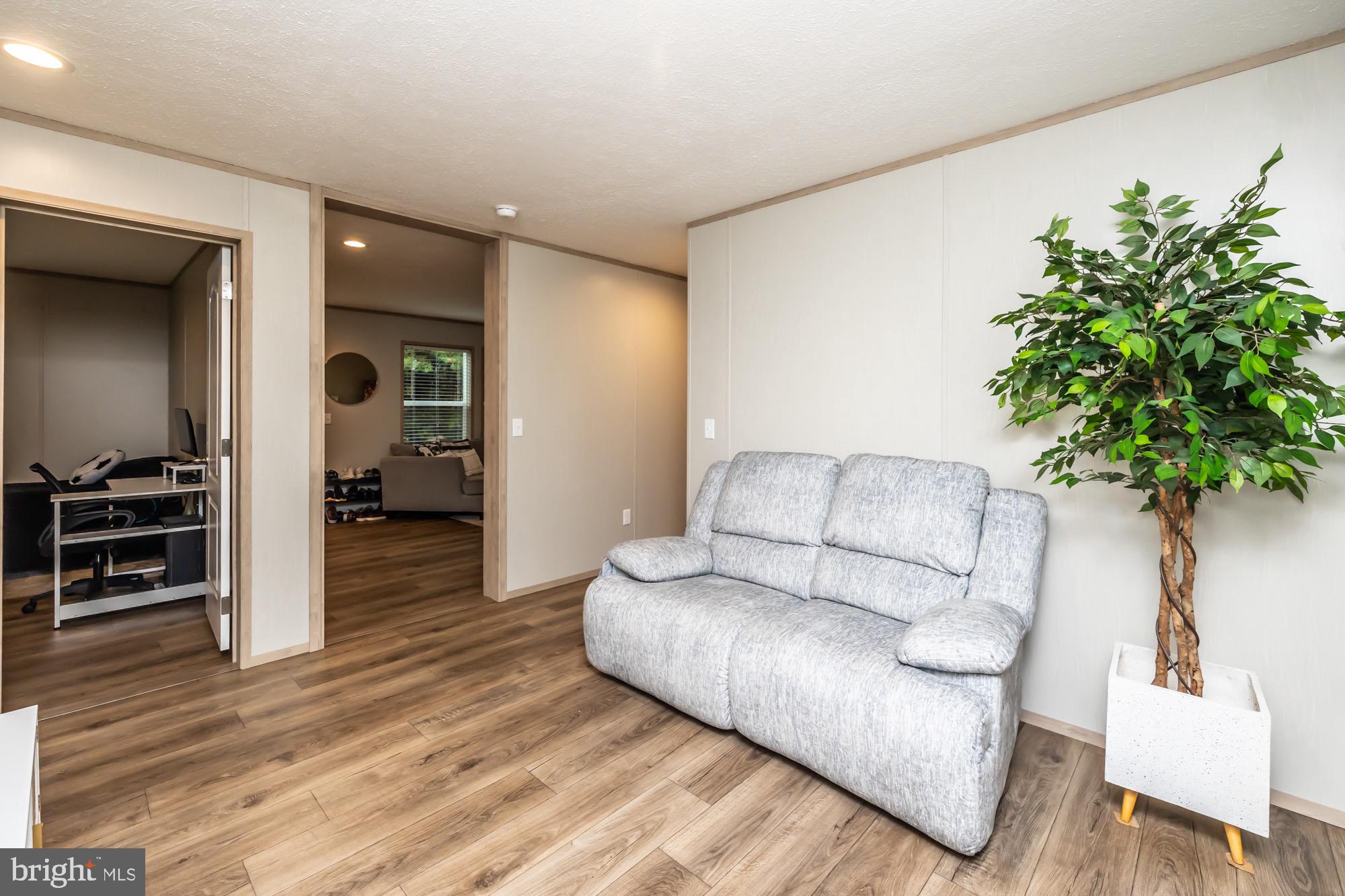 APPLEVILLE WEST - Residential