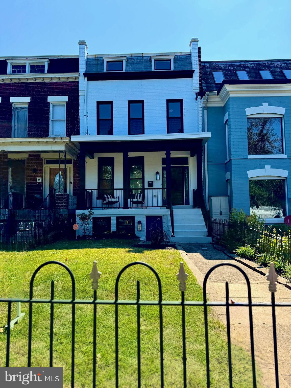 607 K STREET NE