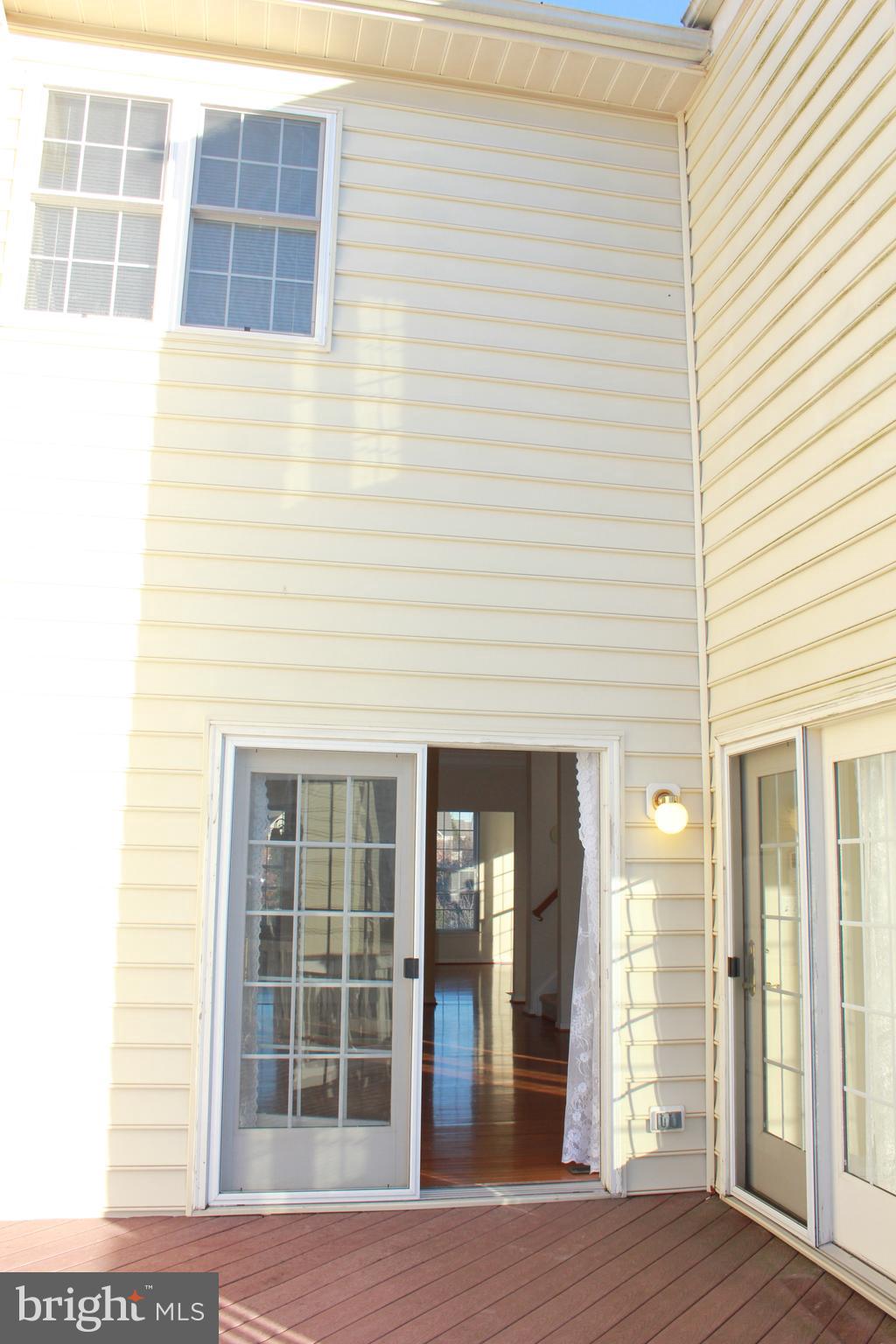 LOUDOUN VALLEY ESTATES - Residential Lease