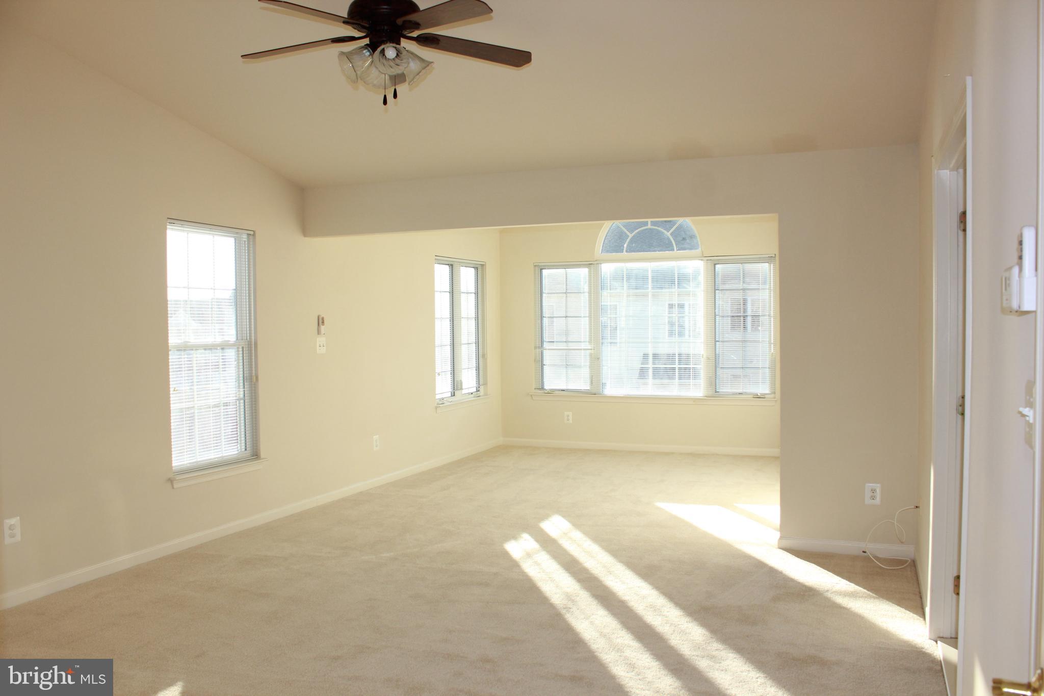 LOUDOUN VALLEY ESTATES - Residential Lease