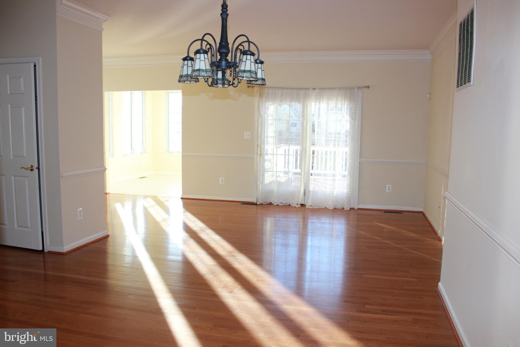 LOUDOUN VALLEY ESTATES - Residential Lease