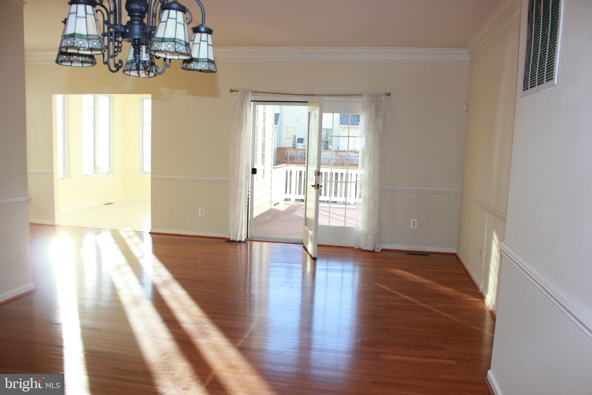 LOUDOUN VALLEY ESTATES - Residential Lease