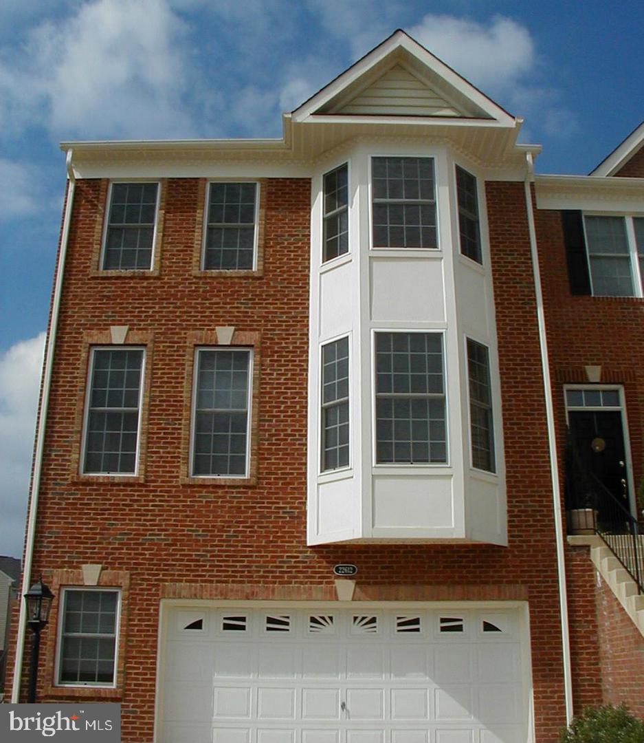 LOUDOUN VALLEY ESTATES - Residential Lease