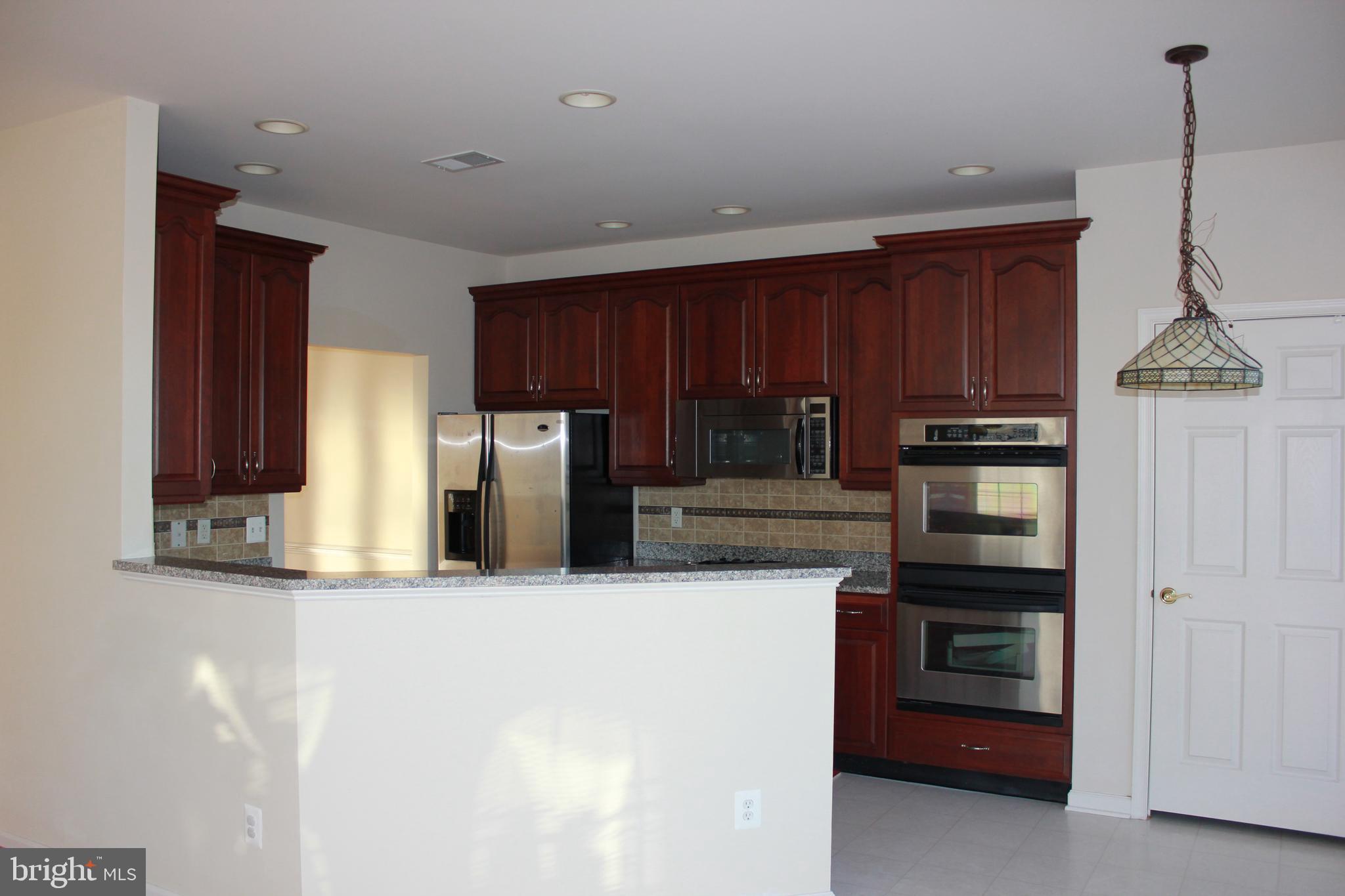 LOUDOUN VALLEY ESTATES - Residential Lease