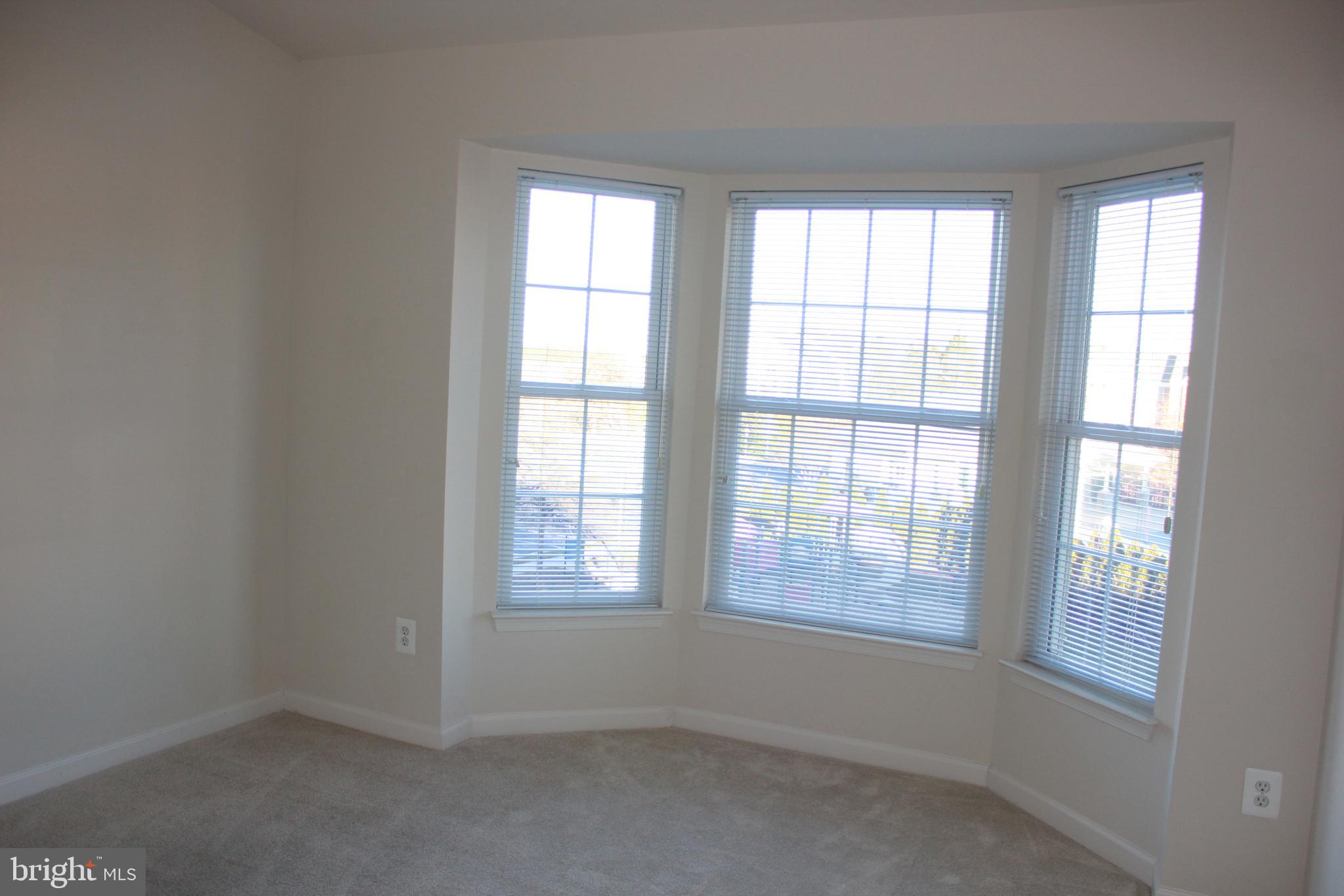 LOUDOUN VALLEY ESTATES - Residential Lease