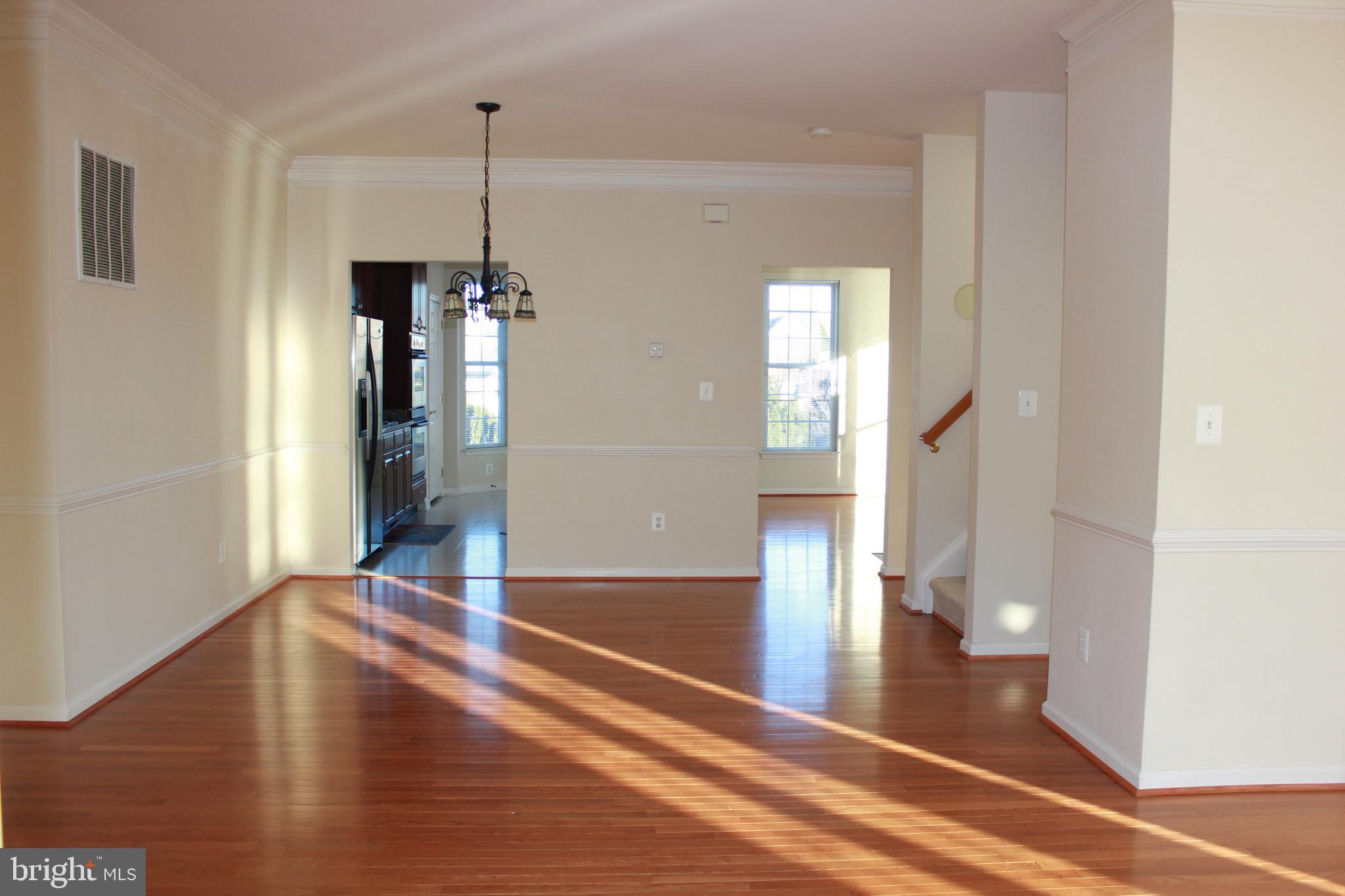 LOUDOUN VALLEY ESTATES - Residential Lease