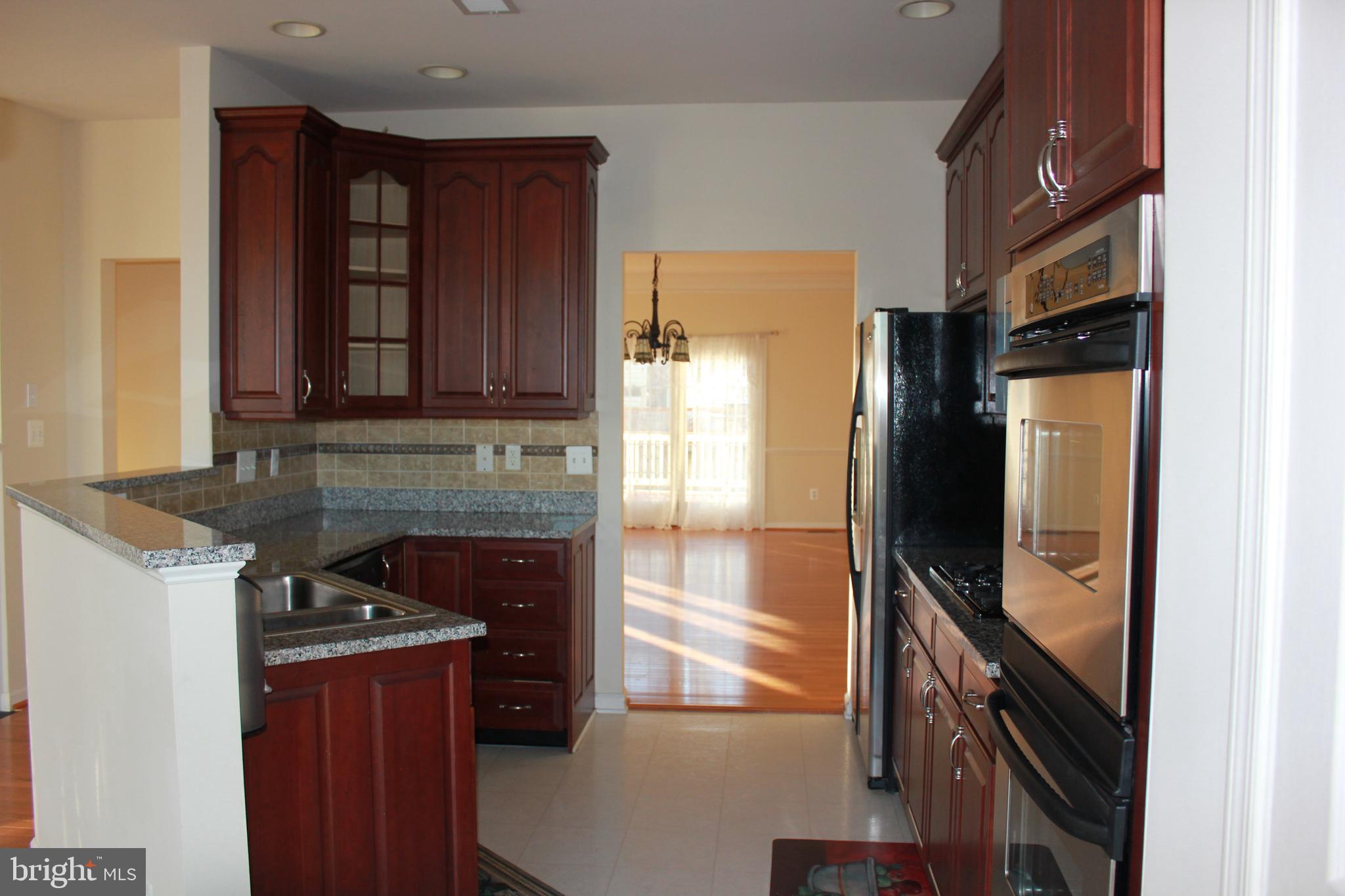 LOUDOUN VALLEY ESTATES - Residential Lease