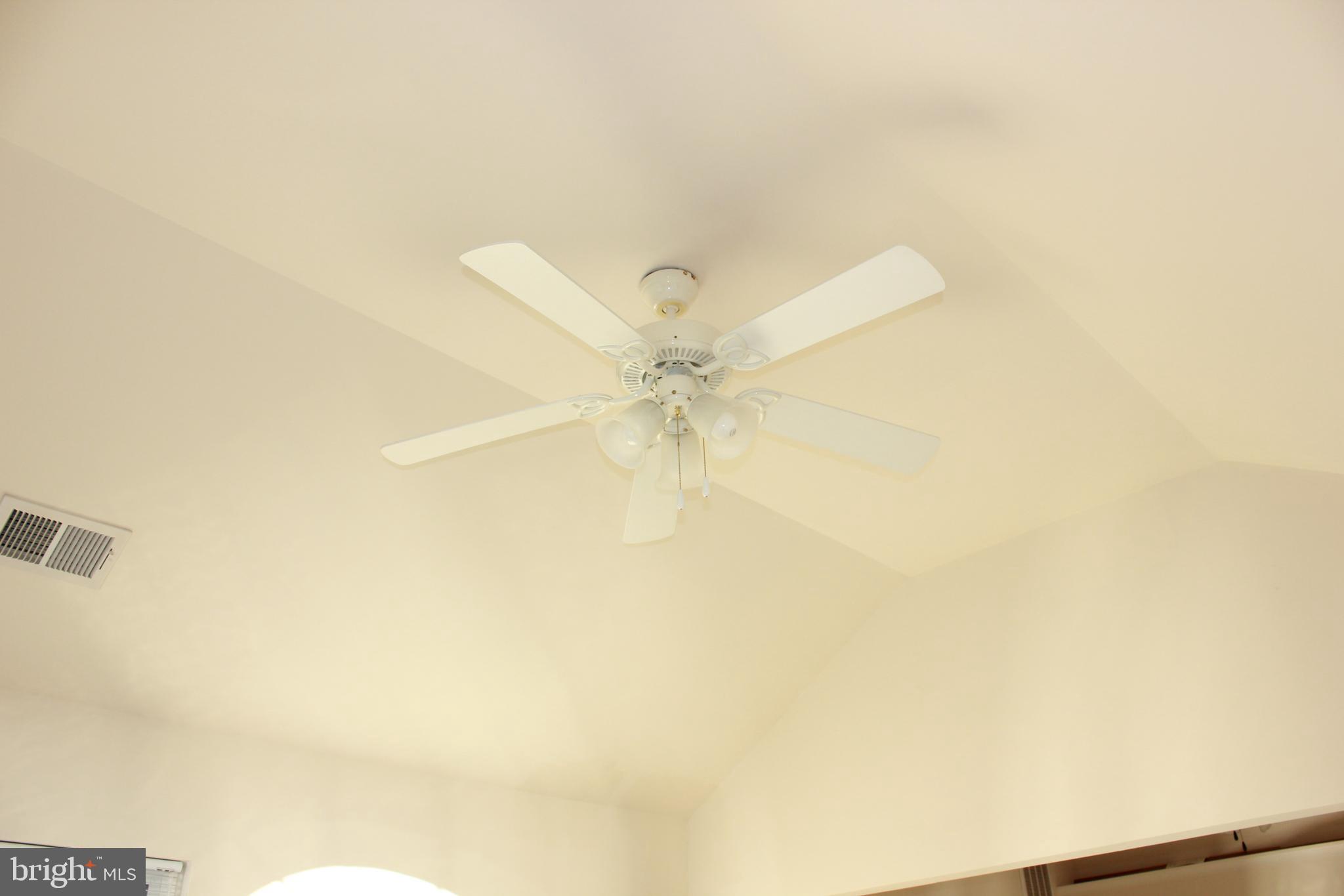 LOUDOUN VALLEY ESTATES - Residential Lease