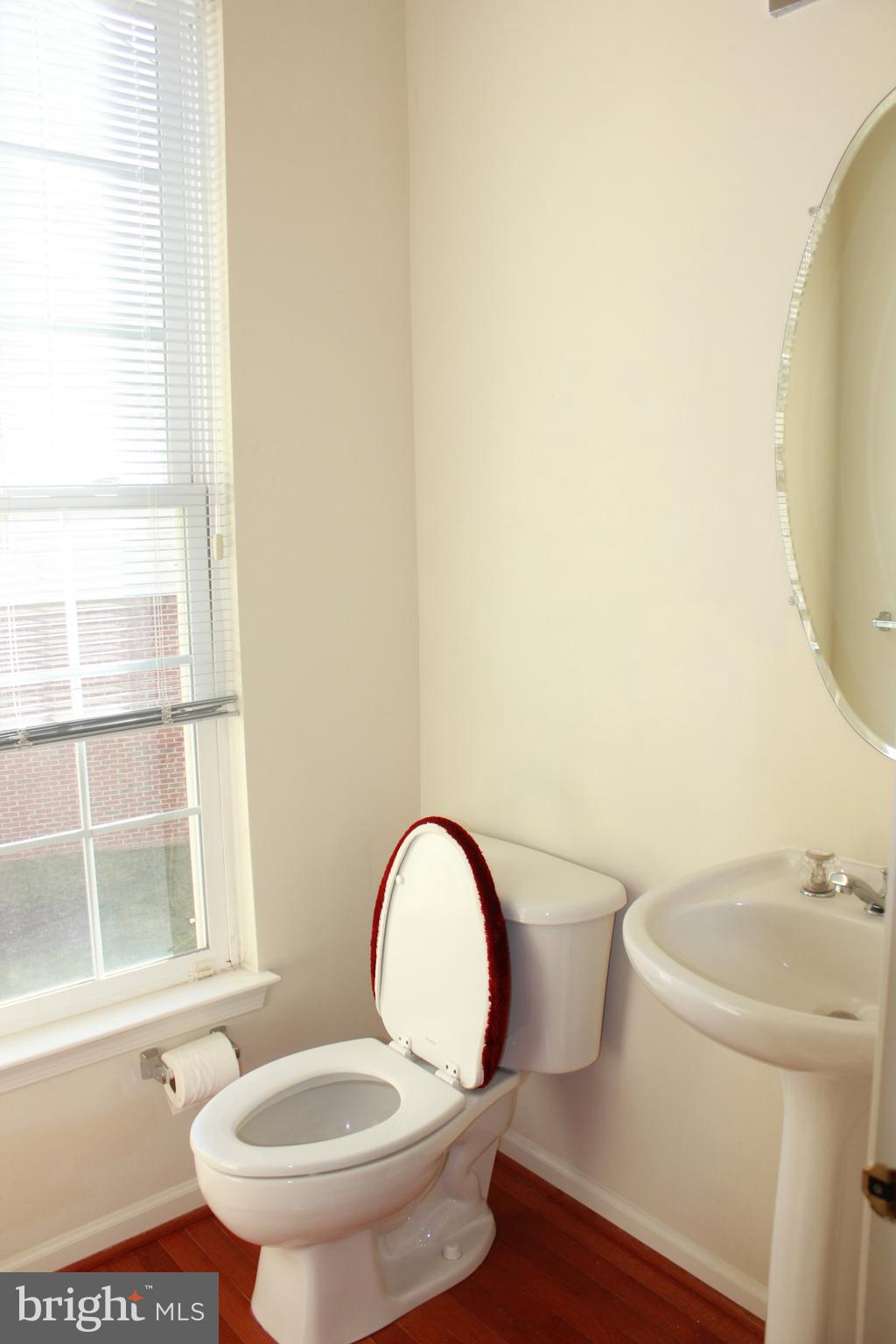 LOUDOUN VALLEY ESTATES - Residential Lease