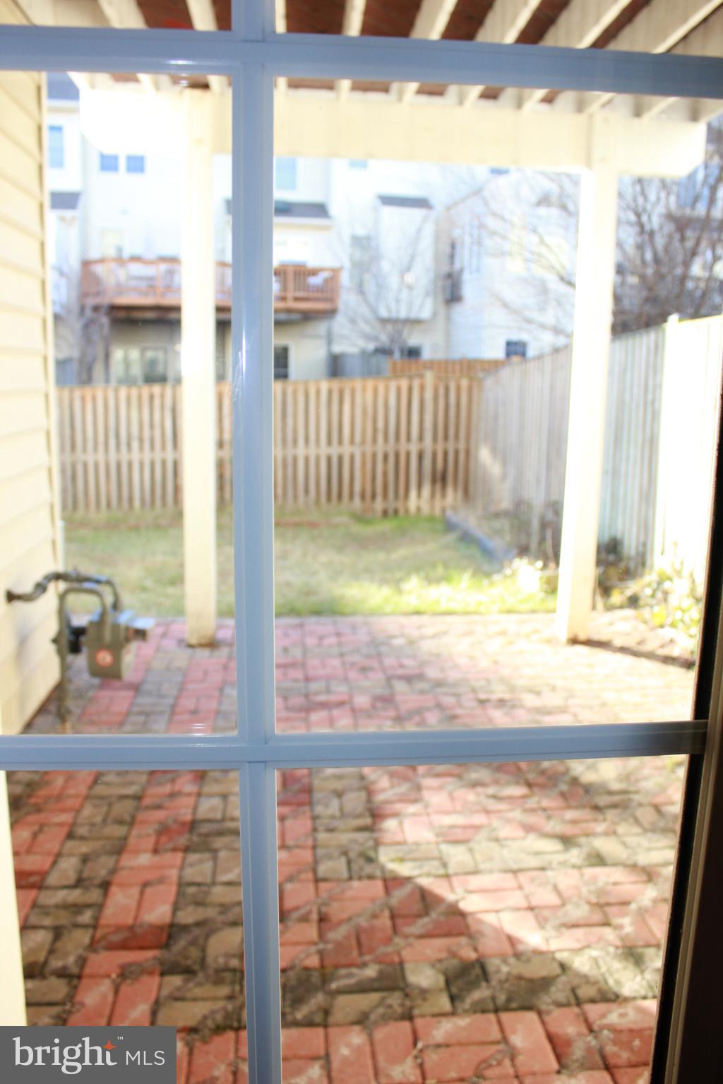 LOUDOUN VALLEY ESTATES - Residential Lease