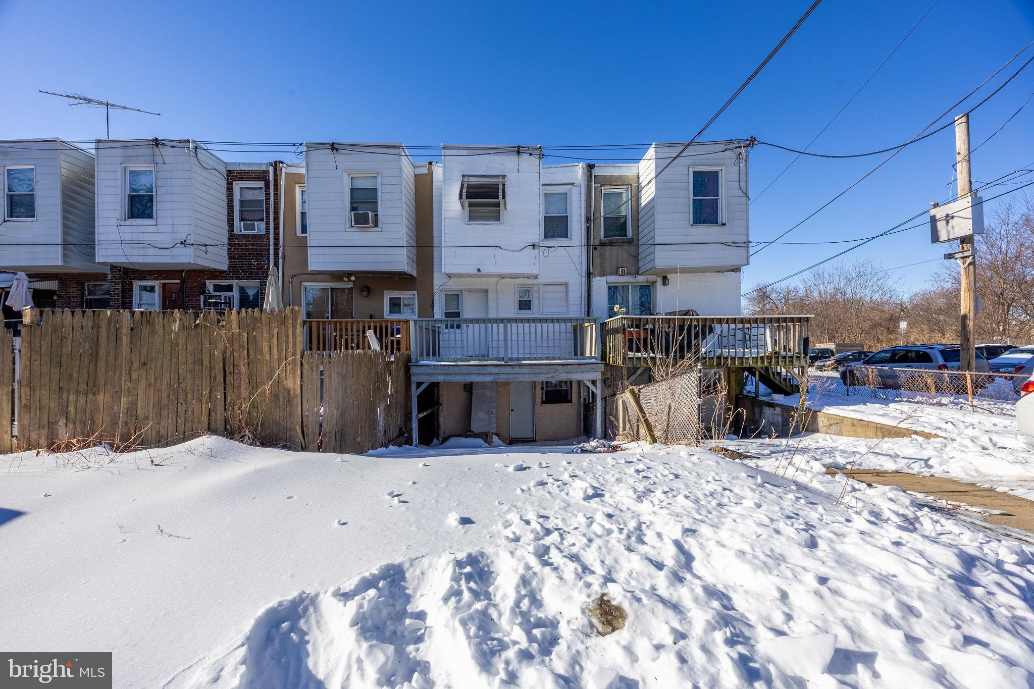 ELMWOOD PARK - Residential