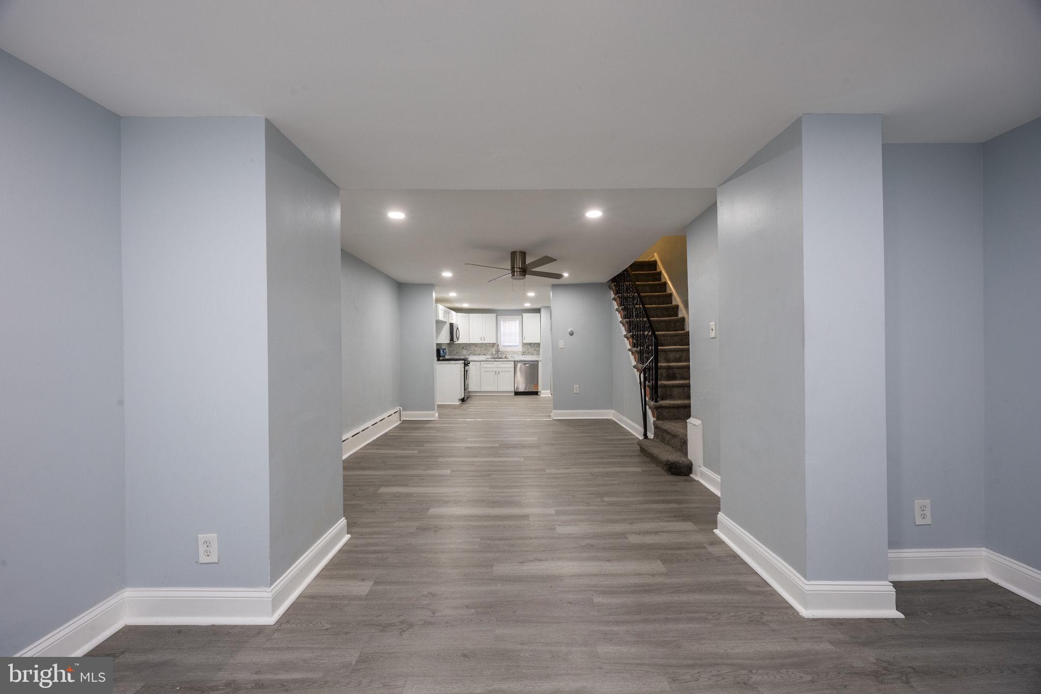 ELMWOOD PARK - Residential