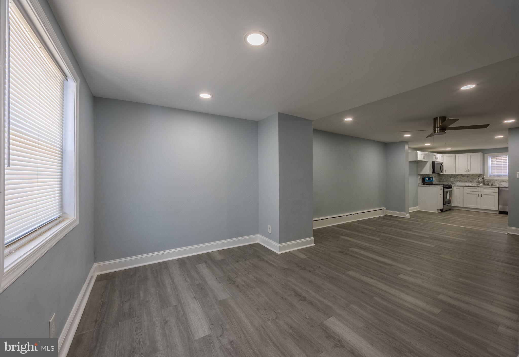 ELMWOOD PARK - Residential