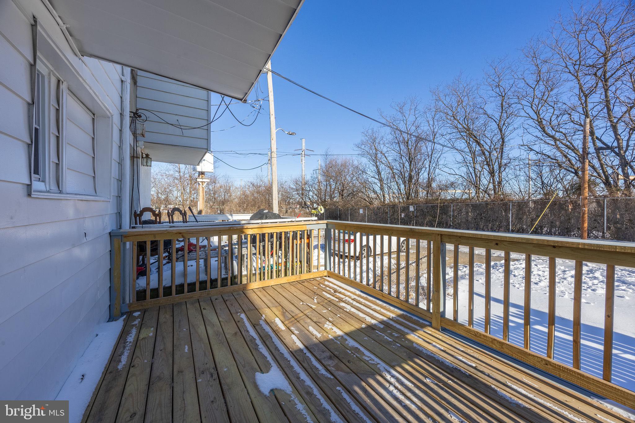 ELMWOOD PARK - Residential