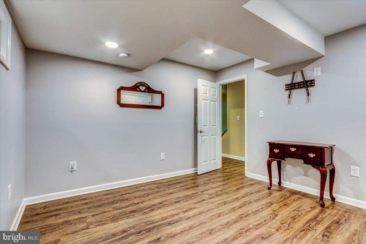 HAMPTON CHASE - Residential