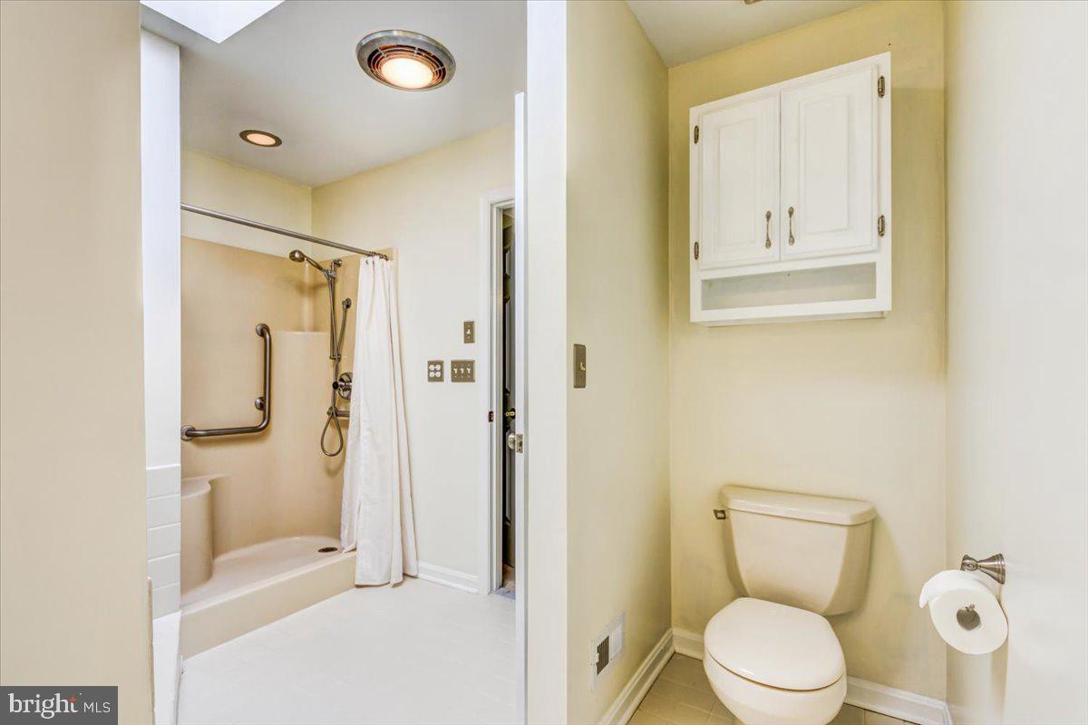 HAMPTON CHASE - Residential