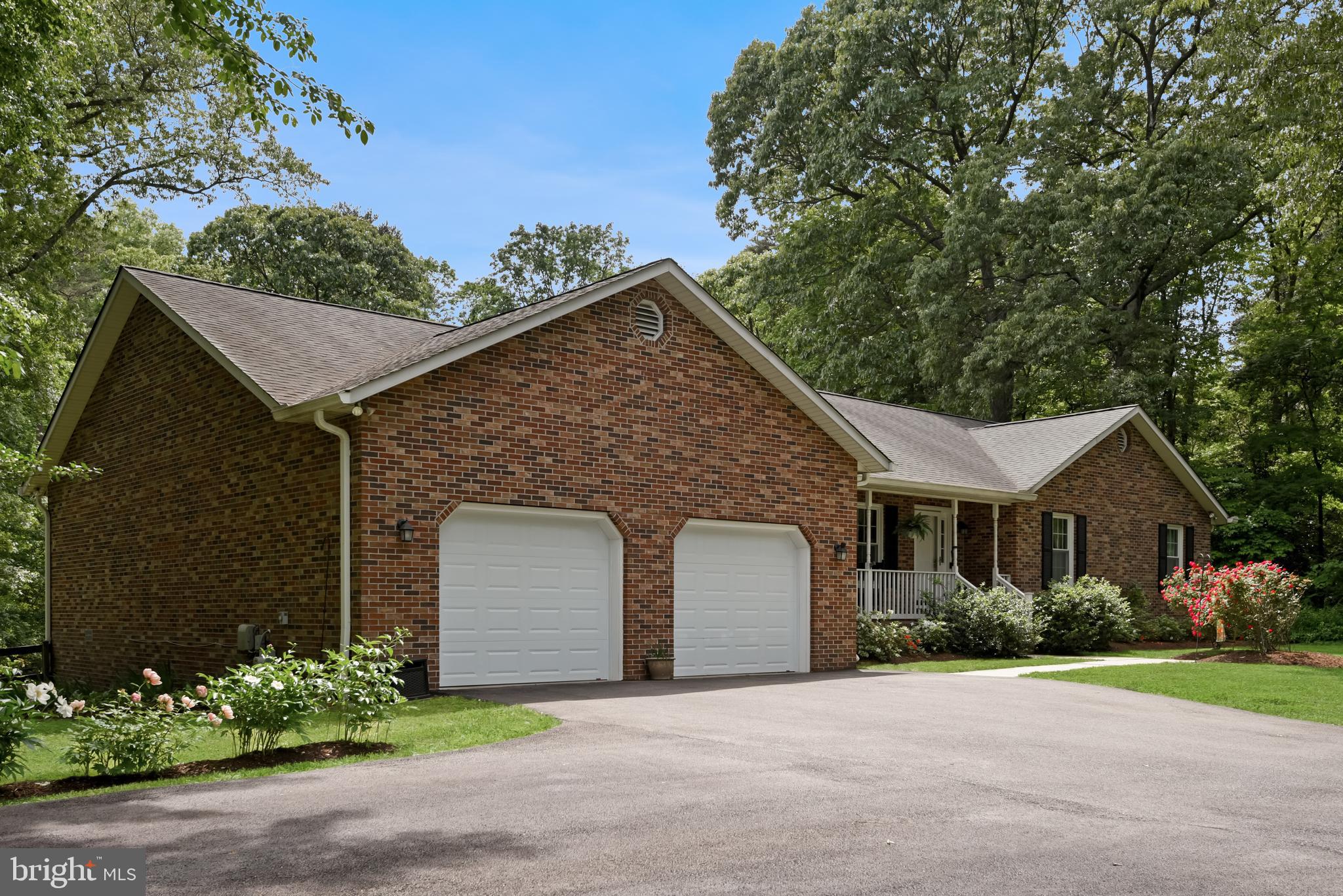 HAMPTON CHASE - Residential